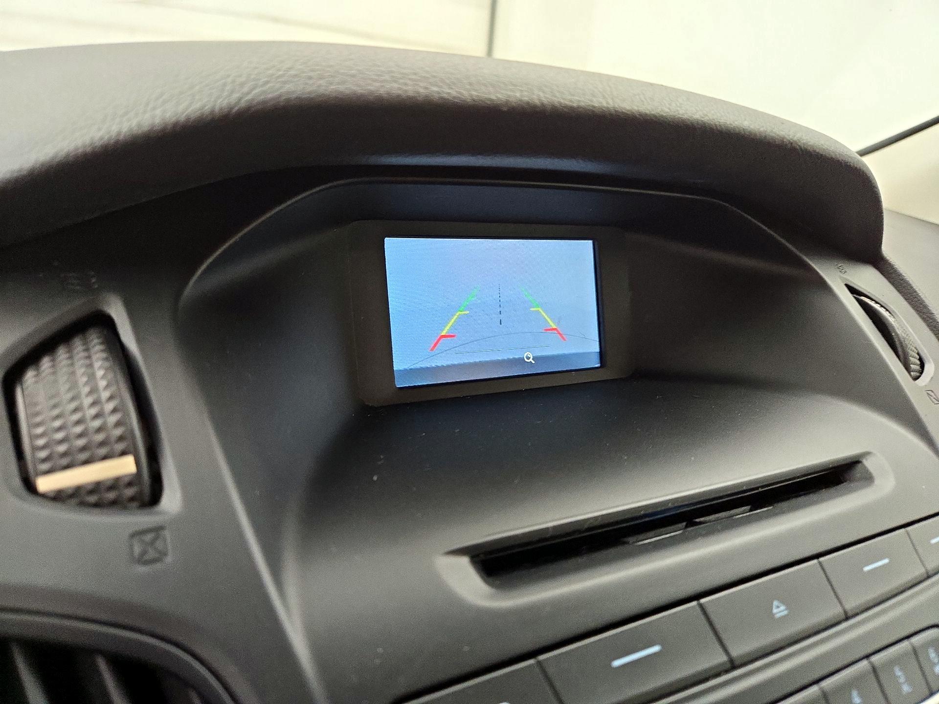 Thumbnail: 2015 Ford Focus - 14