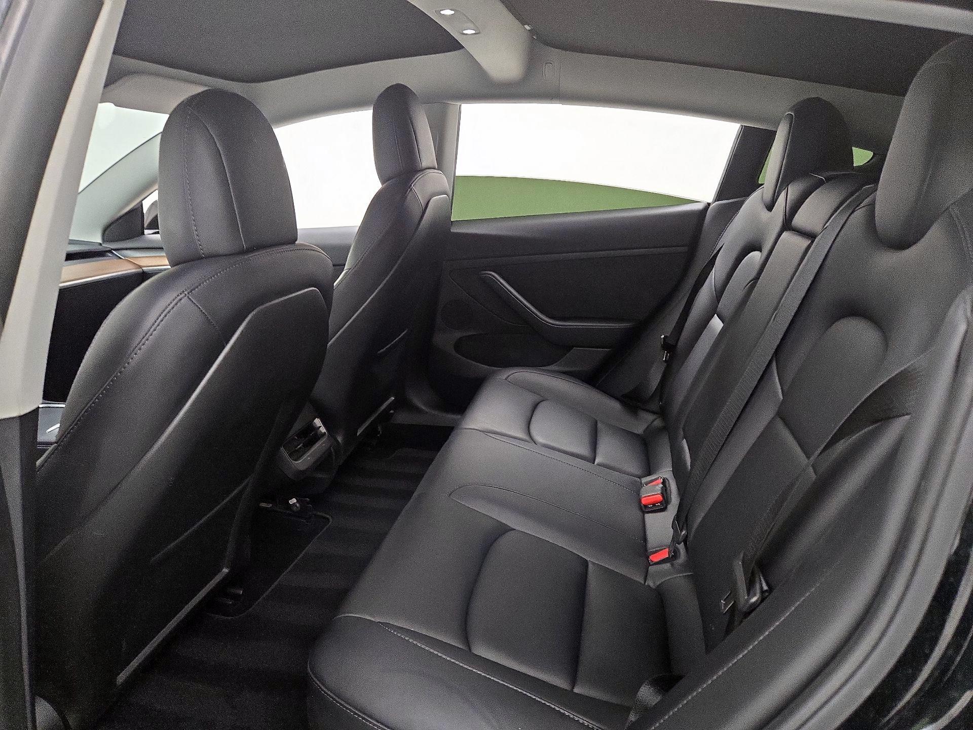 Thumbnail: 2022 Tesla Model 3 - 19