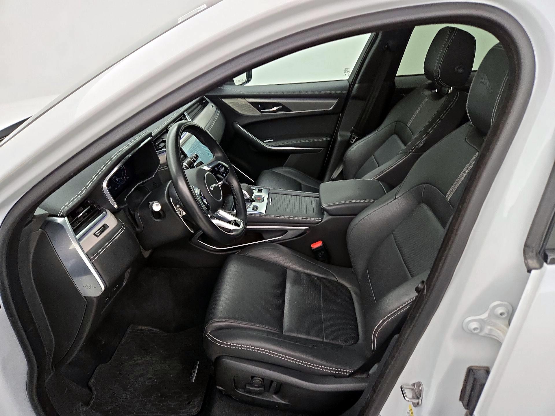 Thumbnail: 2024 Jaguar F-Pace - 11