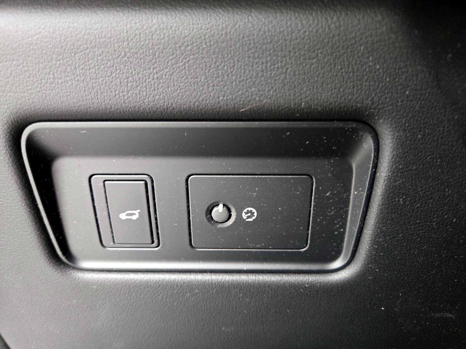 Thumbnail: 2024 Jaguar F-Pace - 13