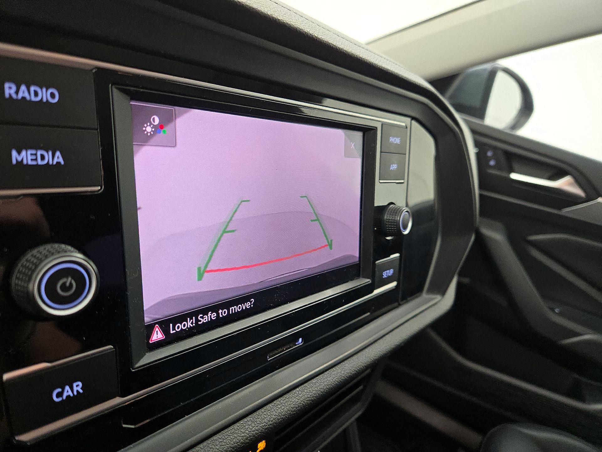 Thumbnail: 2019 Volkswagen Jetta - 14