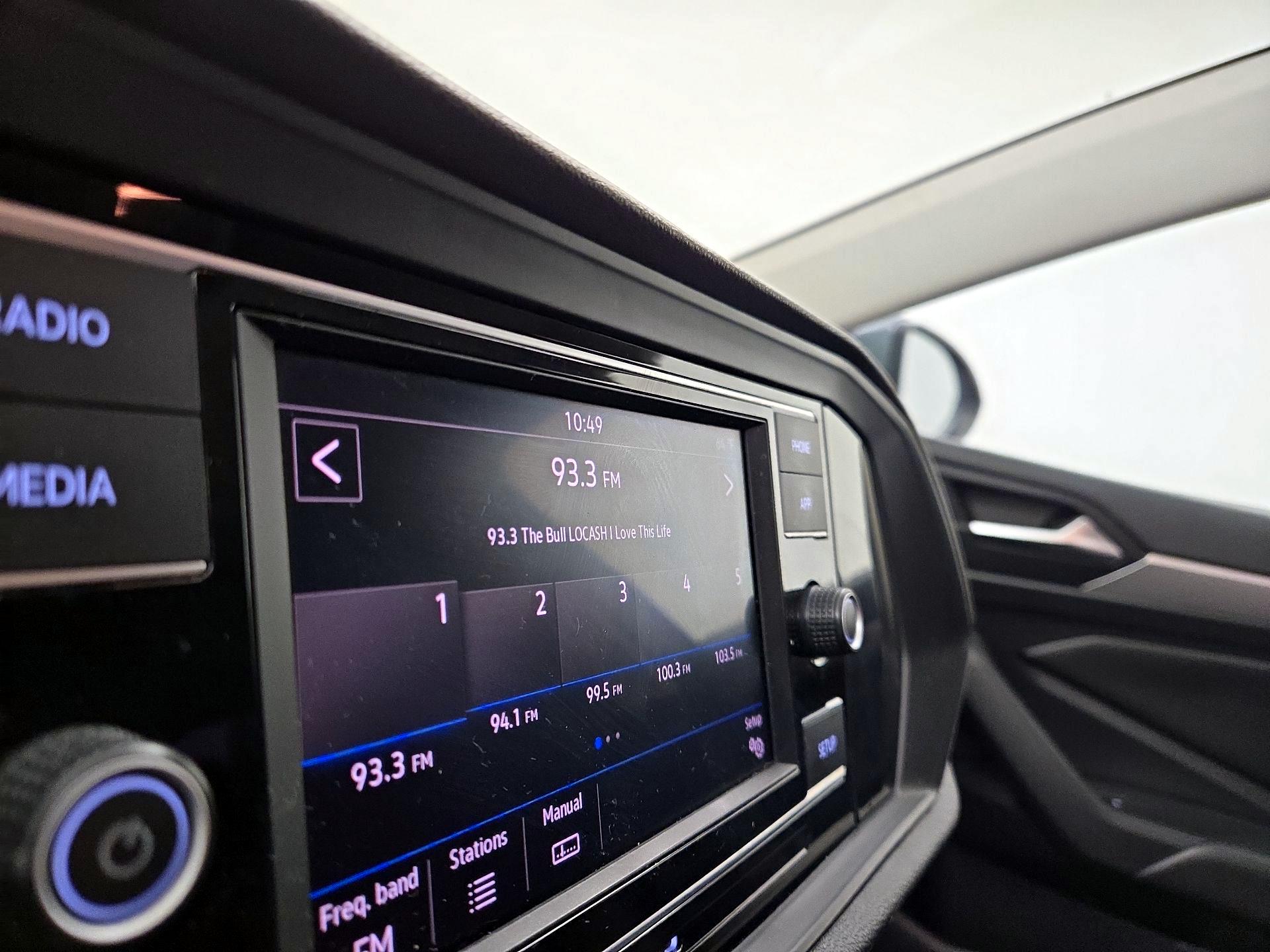 Thumbnail: 2019 Volkswagen Jetta - 15