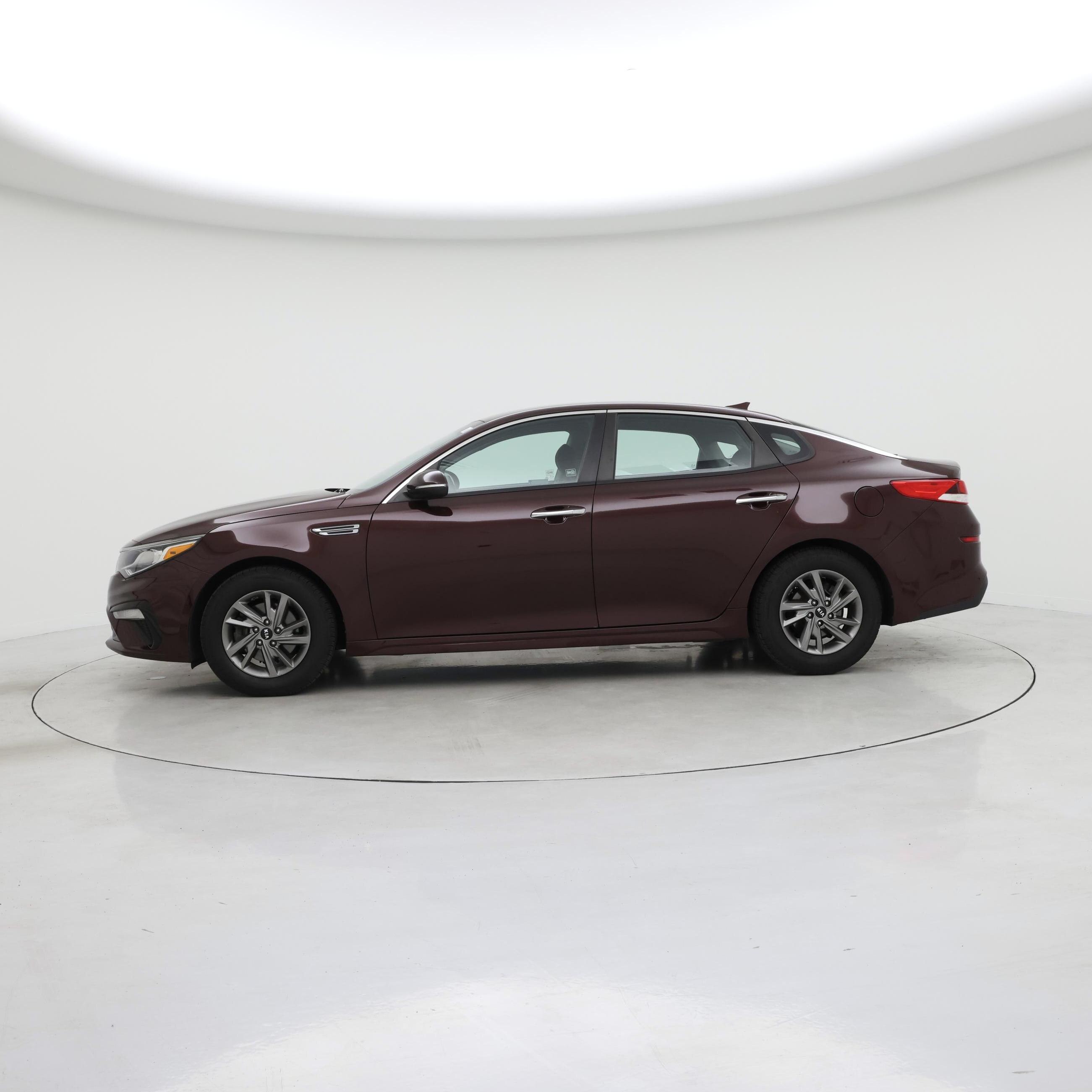 Thumbnail: 2019 Kia Optima - 3