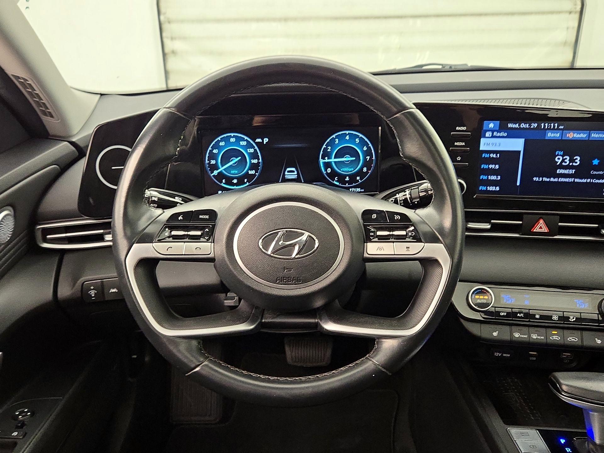 Thumbnail: 2022 Hyundai Elantra - 10