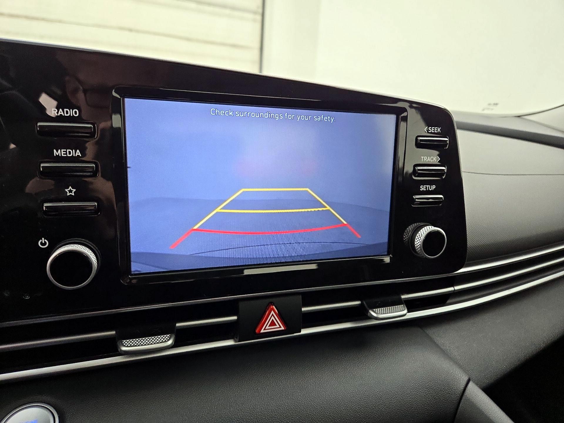 Thumbnail: 2022 Hyundai Elantra - 14