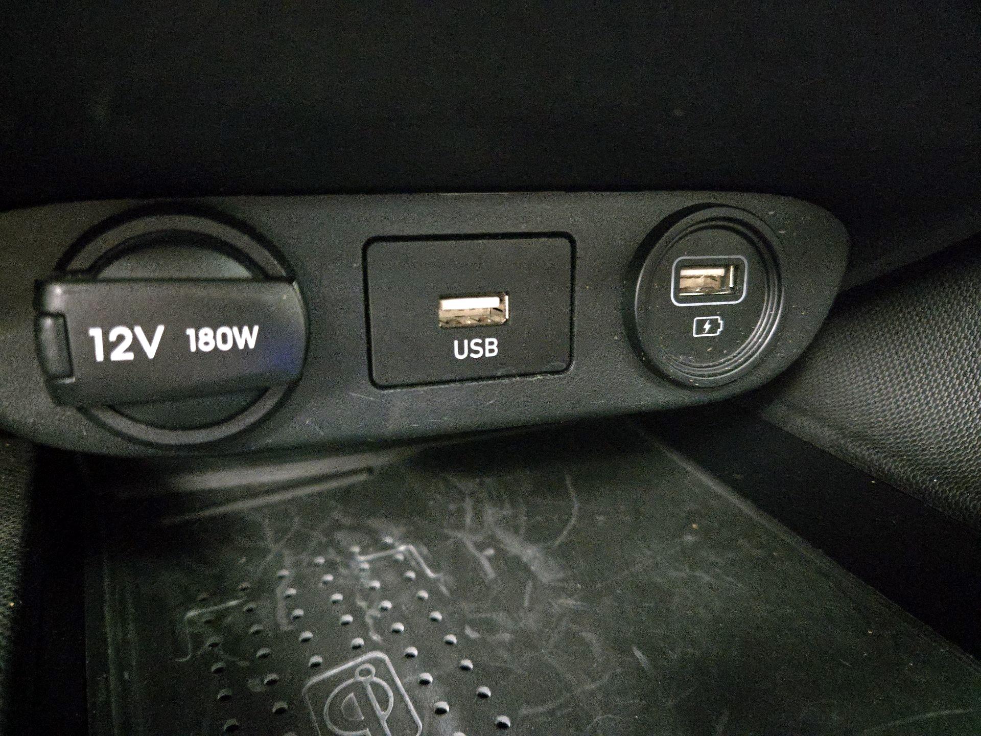 Thumbnail: 2022 Hyundai Elantra - 18