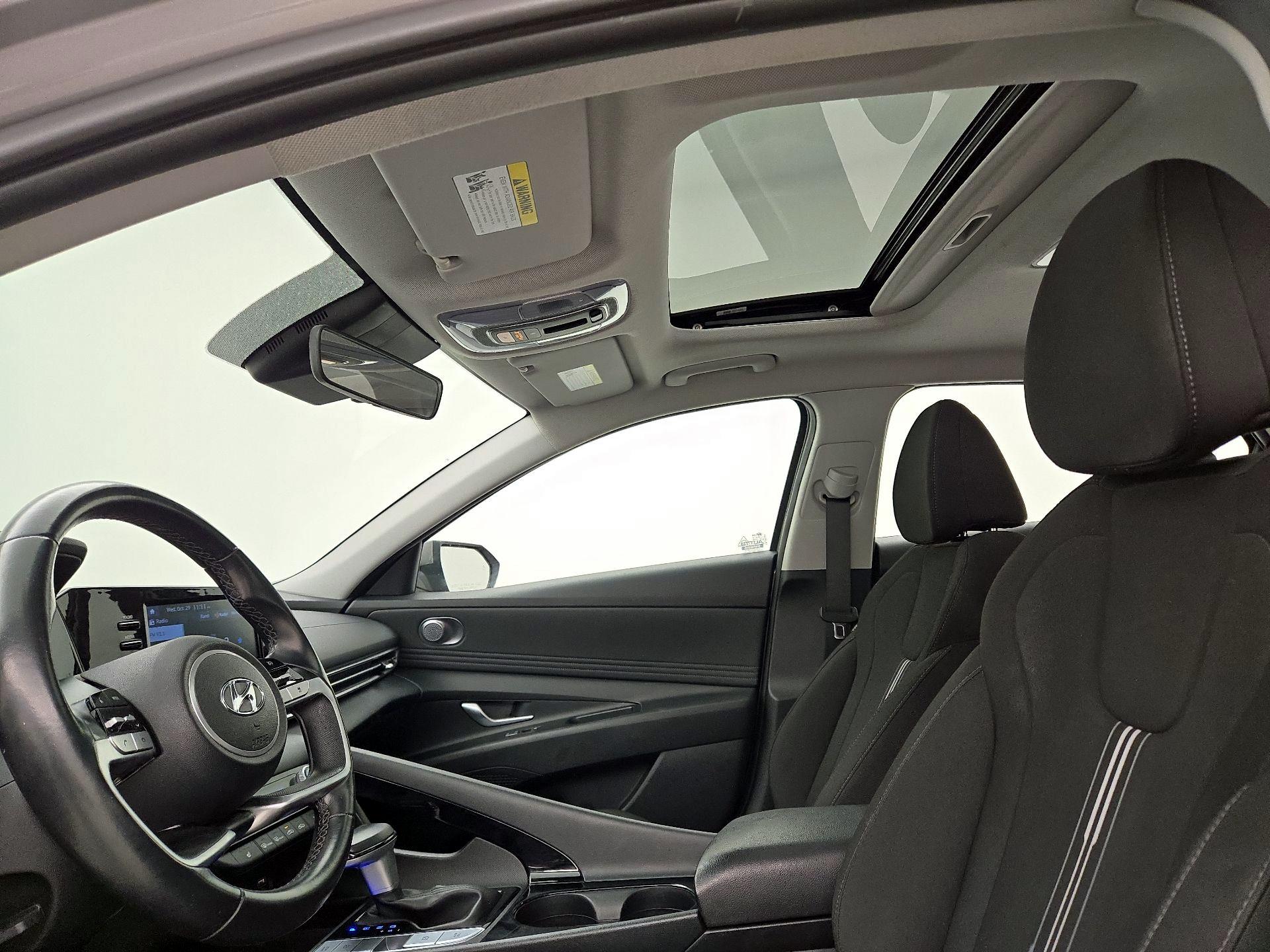 Thumbnail: 2022 Hyundai Elantra - 19