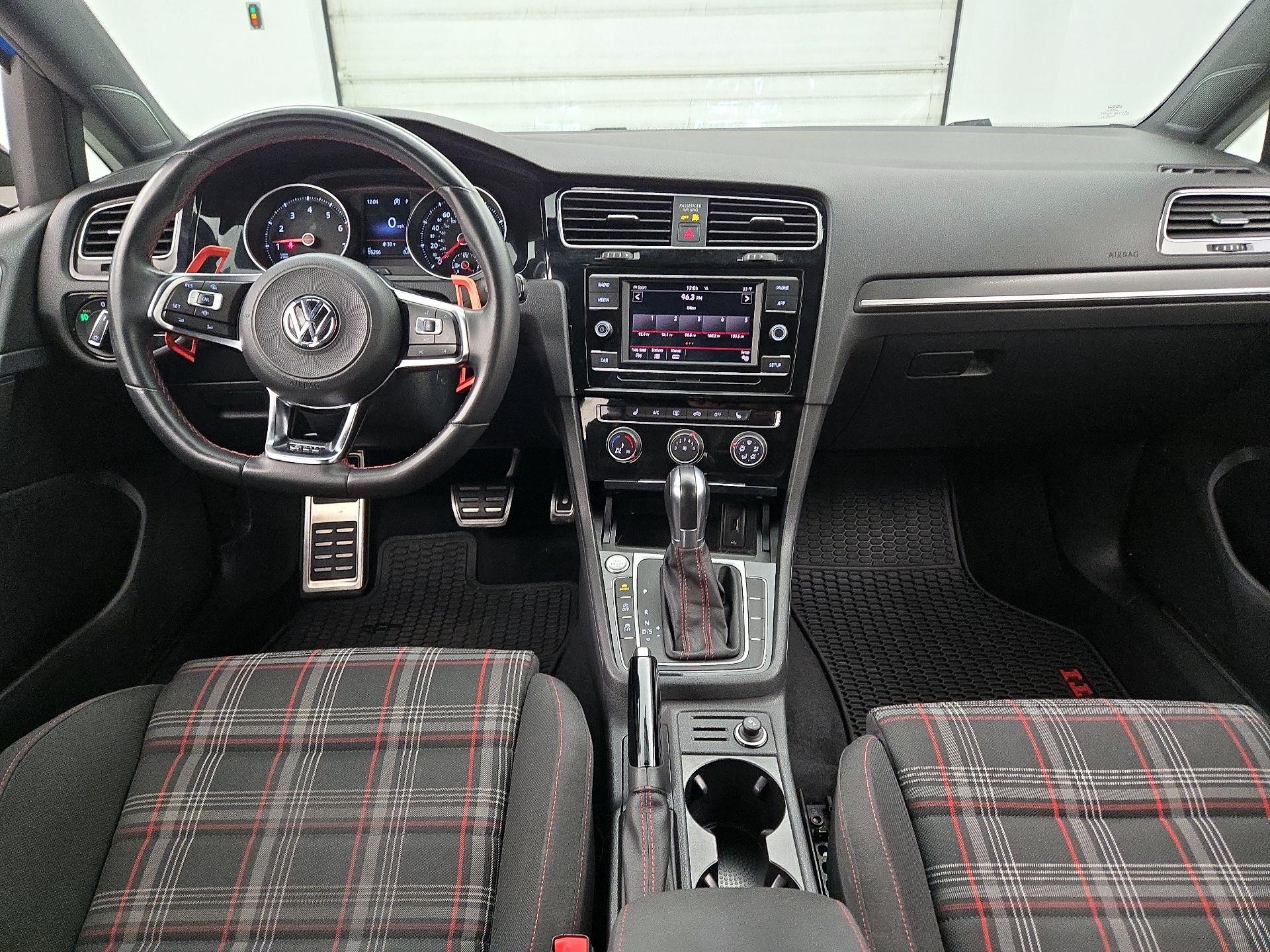 Thumbnail: 2019 Volkswagen Golf - 9