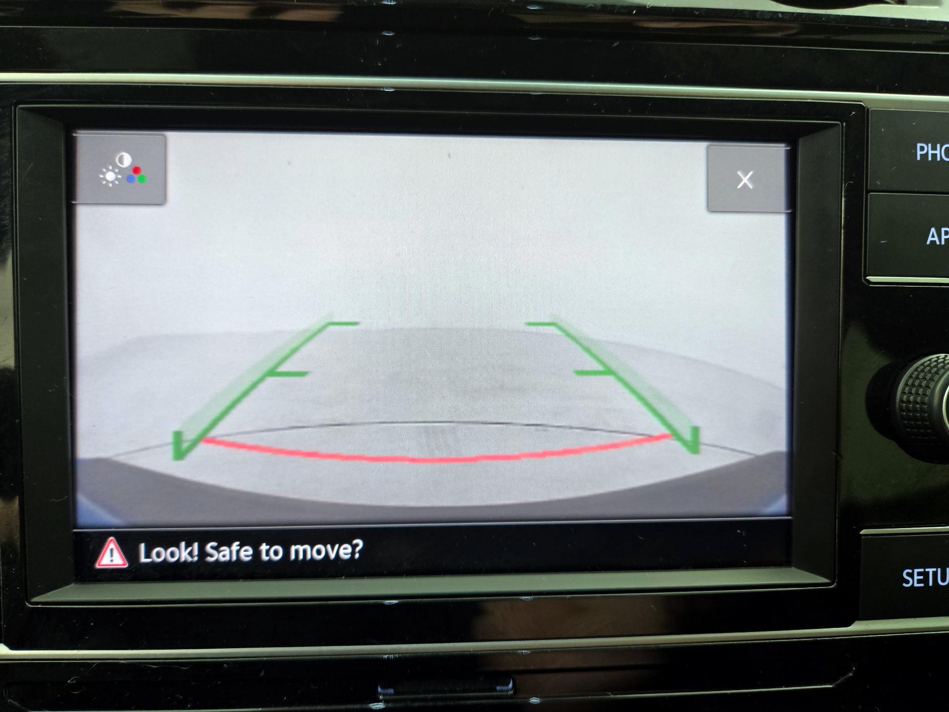 Thumbnail: 2019 Volkswagen Golf - 14