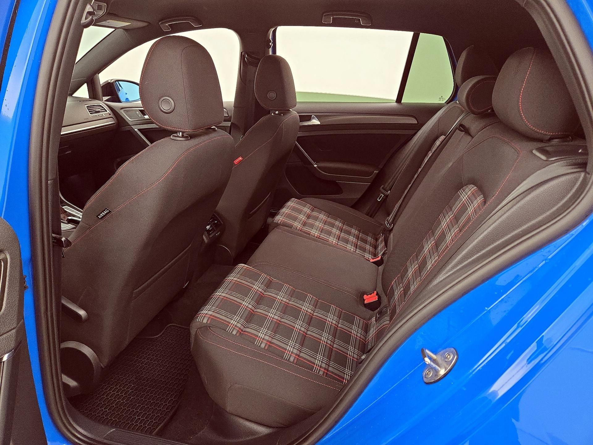 Thumbnail: 2019 Volkswagen Golf - 19