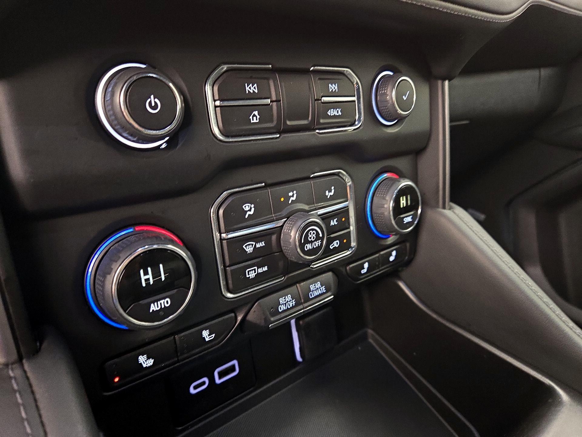 Thumbnail: 2024 Chevrolet Tahoe - 16