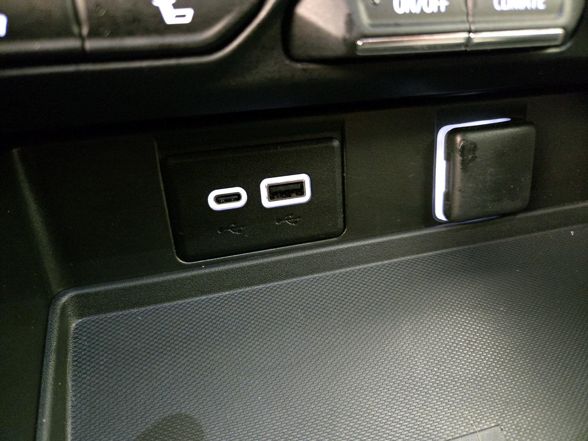 Thumbnail: 2024 Chevrolet Tahoe - 18