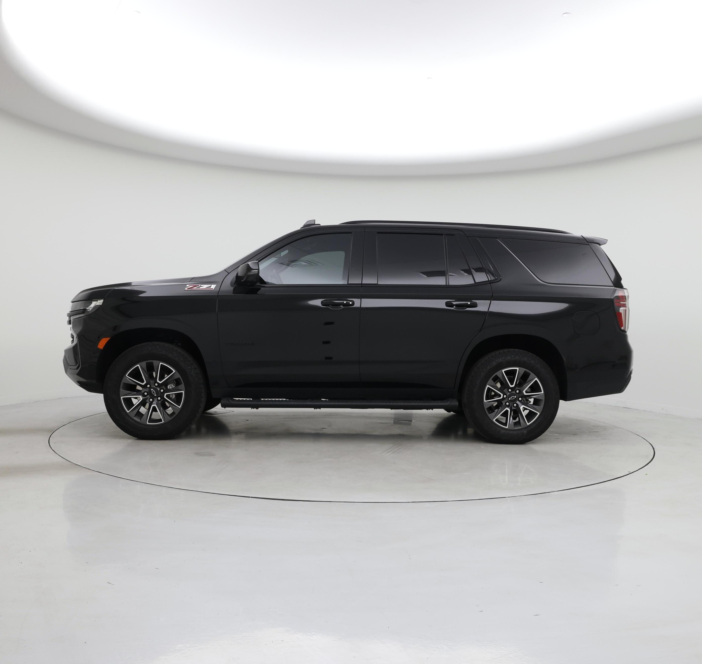 Thumbnail: 2024 Chevrolet Tahoe - 3