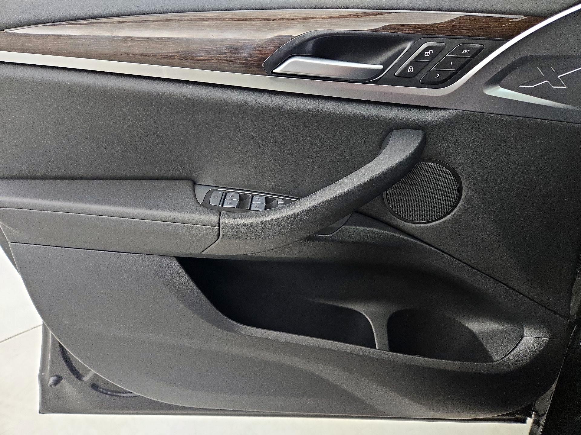 Thumbnail: 2024 BMW X4 - 12