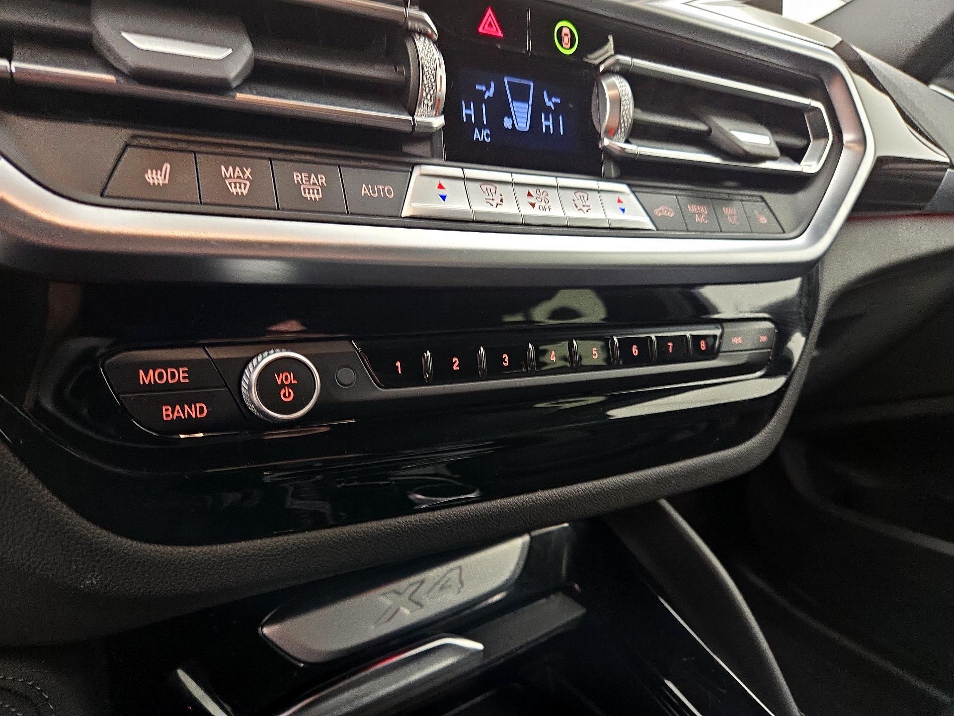 Thumbnail: 2024 BMW X4 - 16