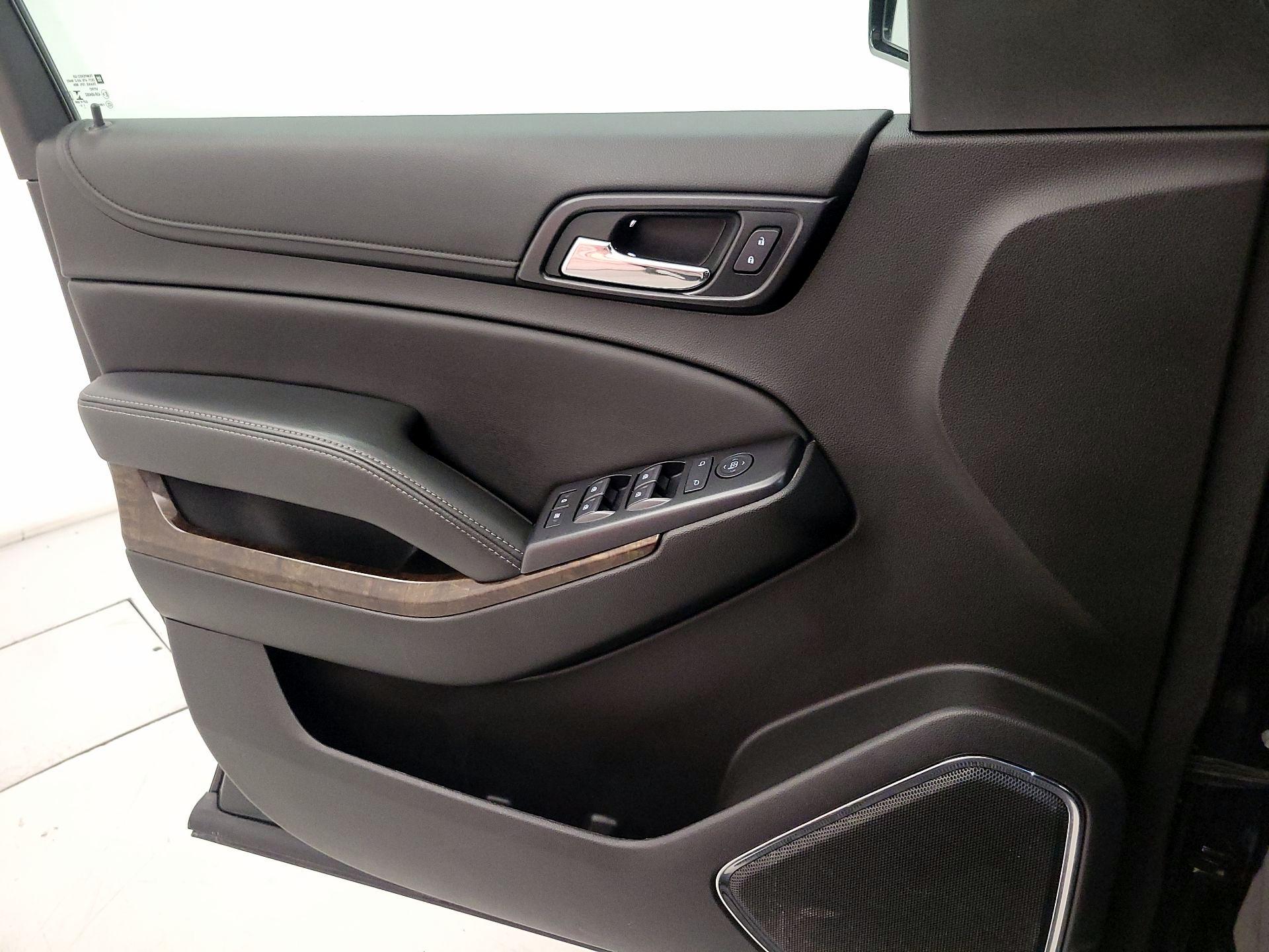 Thumbnail: 2020 Chevrolet Suburban - 12