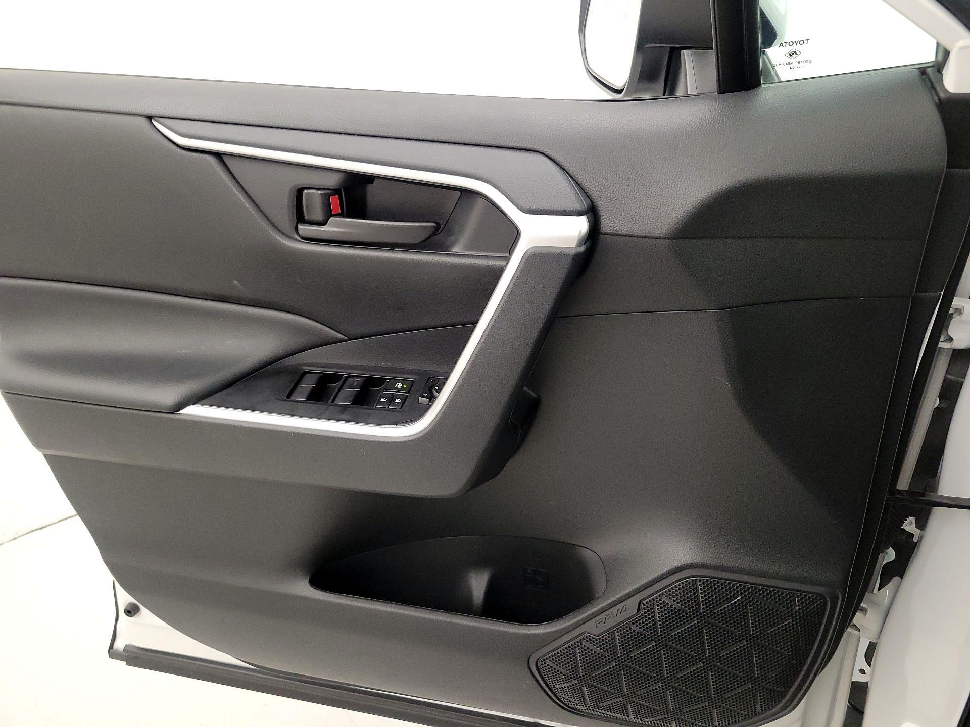 Thumbnail: 2024 Toyota RAV4 - 12