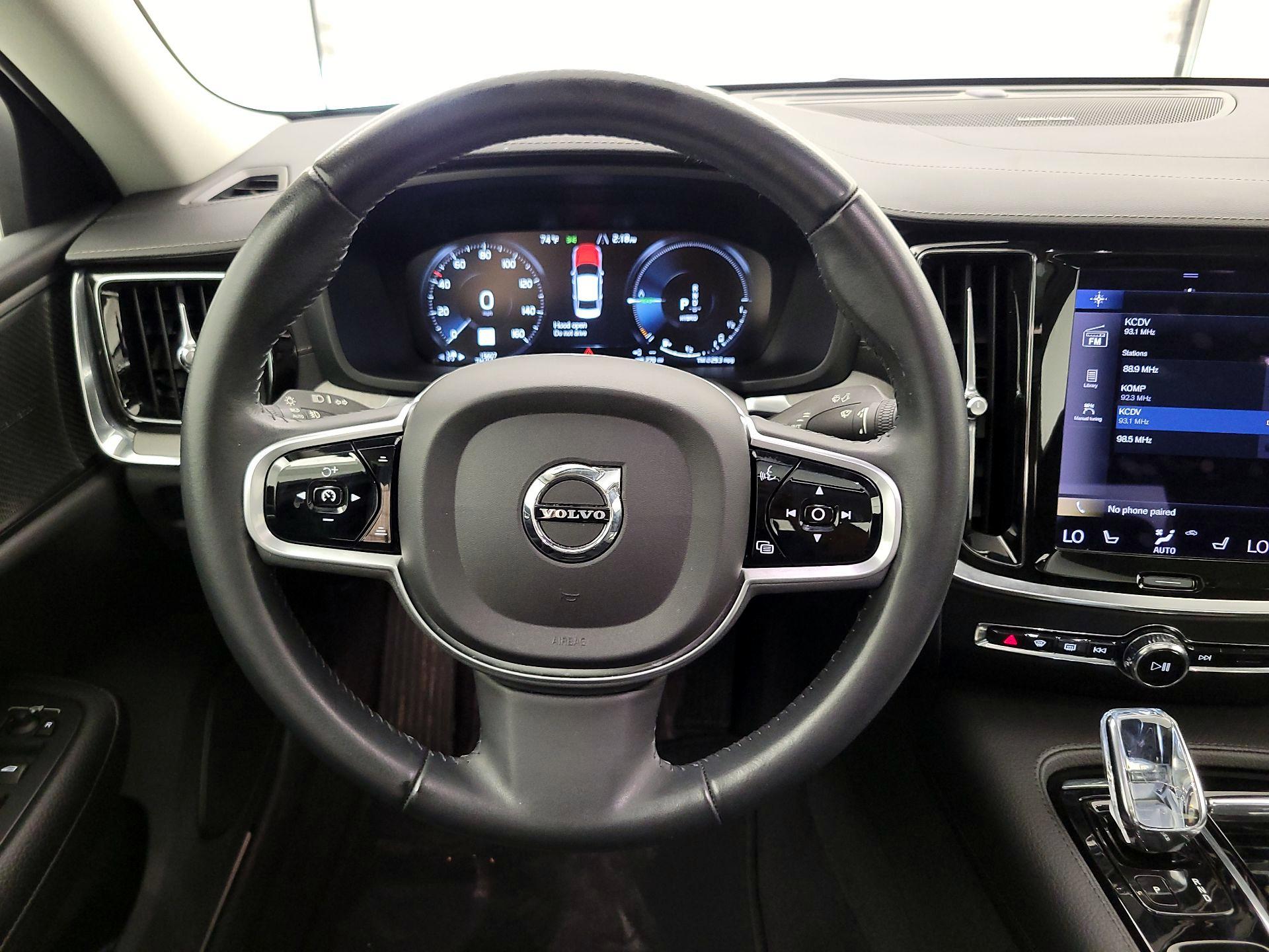 Thumbnail: 2021 Volvo S60 - 10