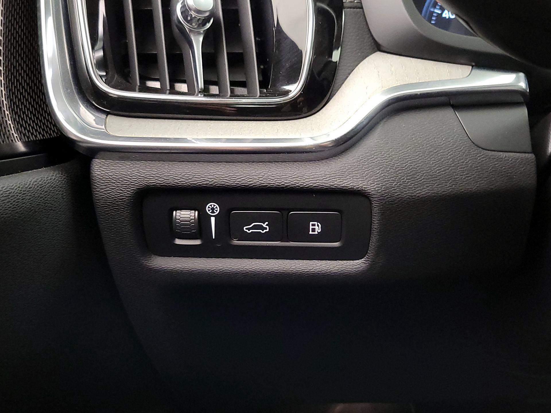 Thumbnail: 2021 Volvo S60 - 13