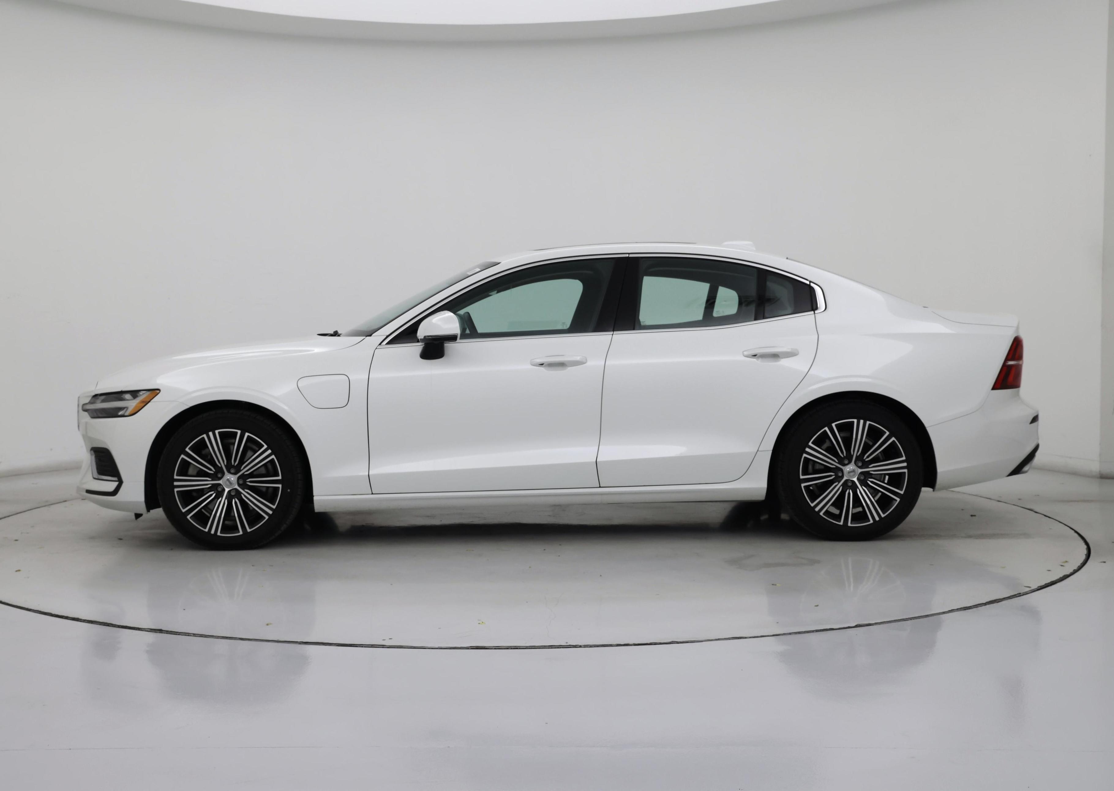 Thumbnail: 2021 Volvo S60 - 3