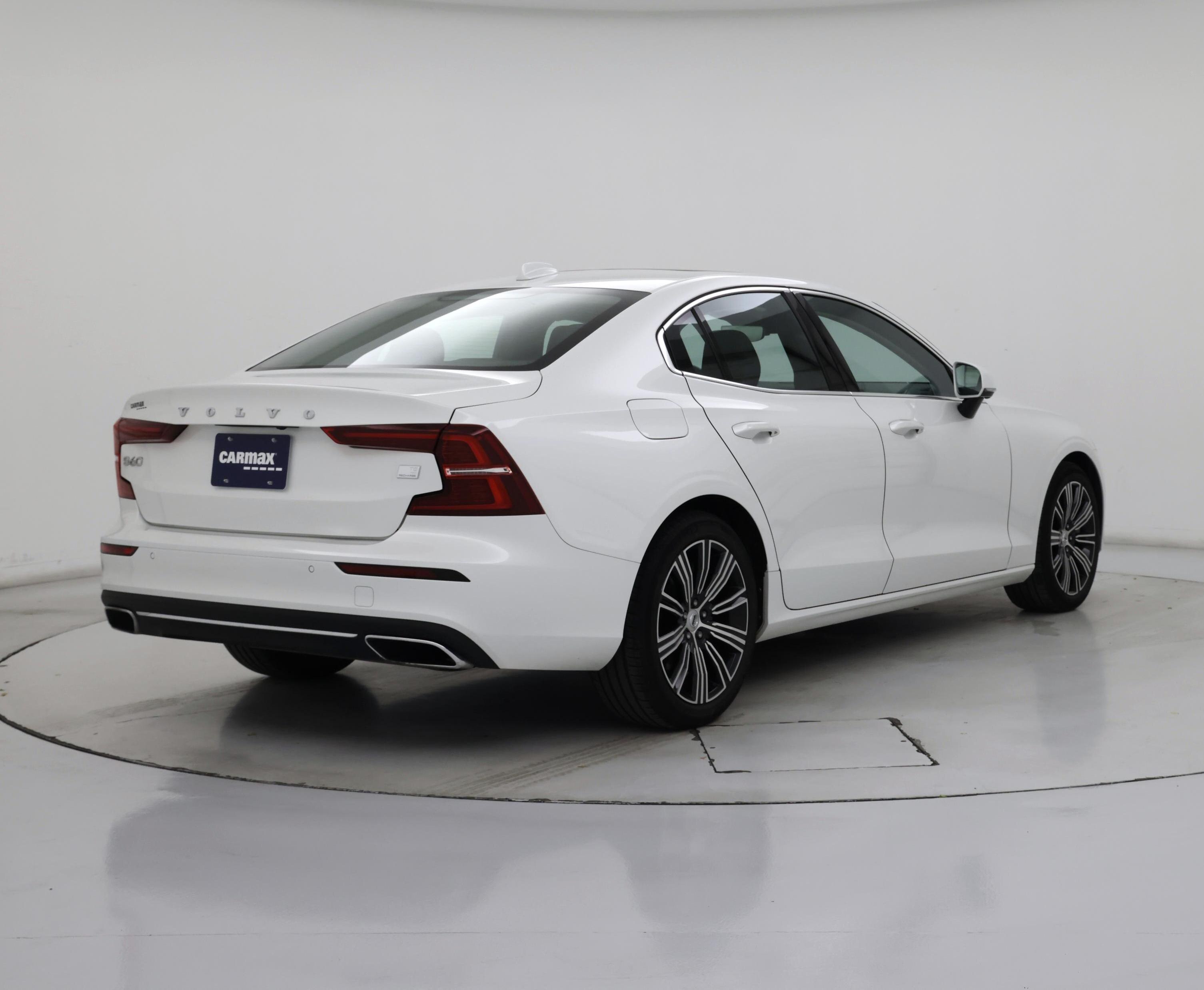 Thumbnail: 2021 Volvo S60 - 8