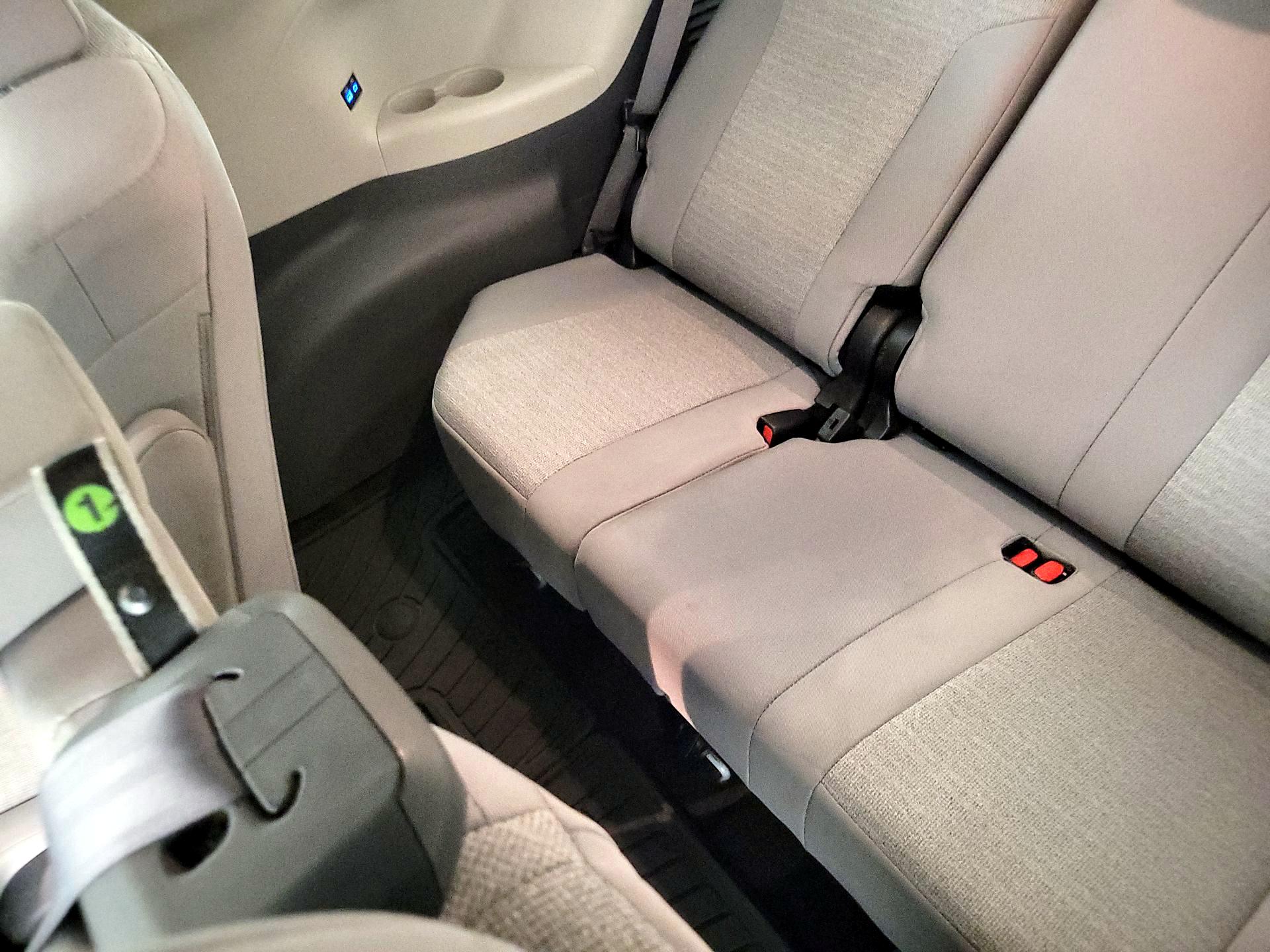 Thumbnail: 2023 Toyota Sienna - 20