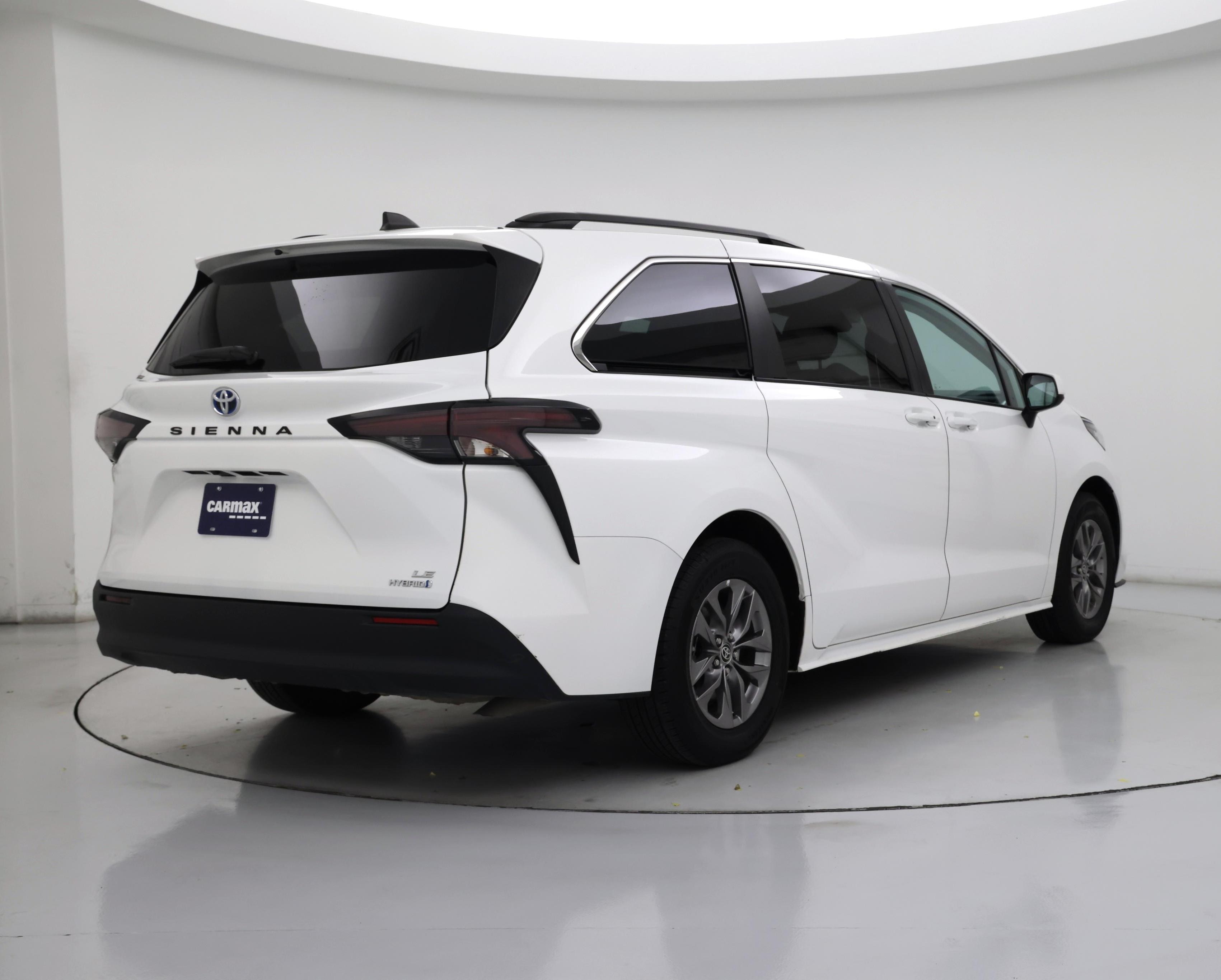 Thumbnail: 2023 Toyota Sienna - 8