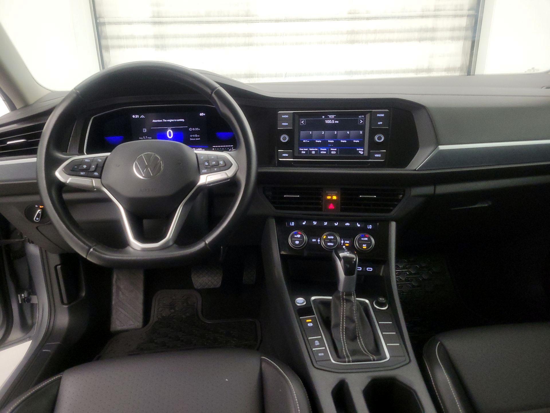 Thumbnail: 2023 Volkswagen Jetta - 9