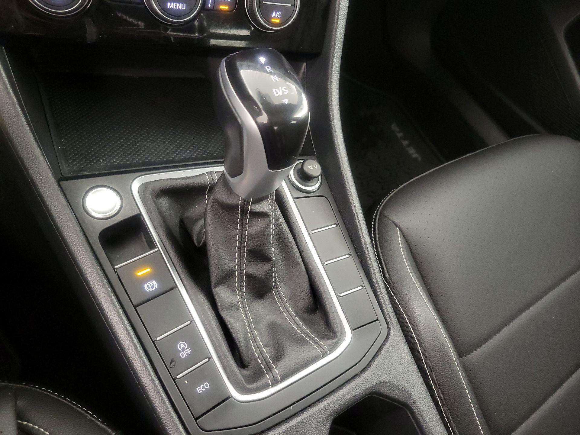 Thumbnail: 2023 Volkswagen Jetta - 17