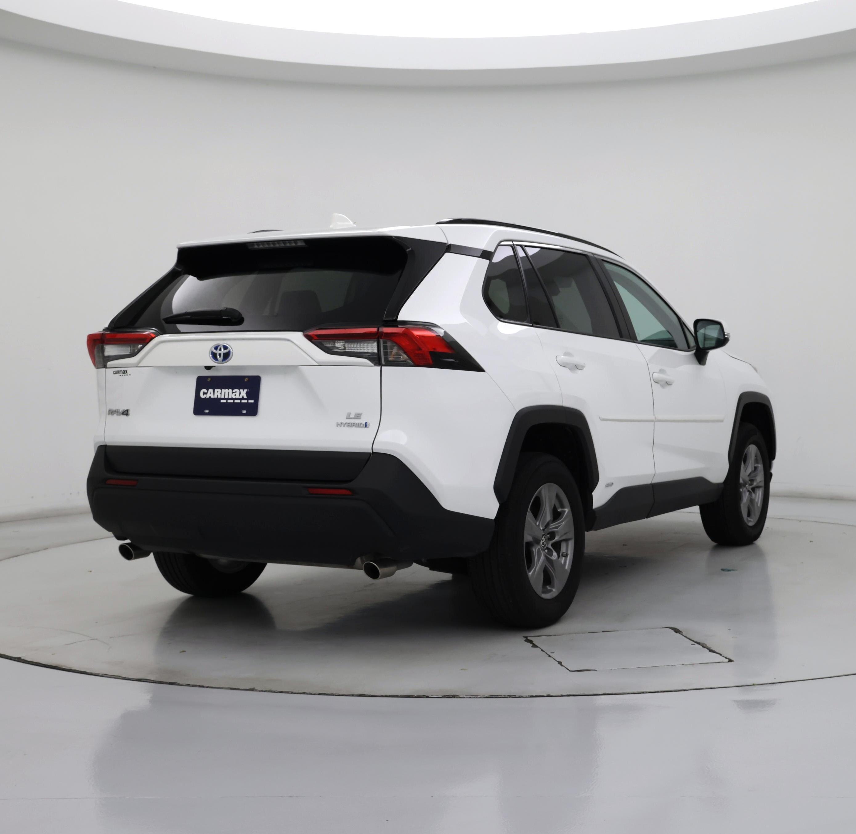 Thumbnail: 2024 Toyota RAV4 - 8