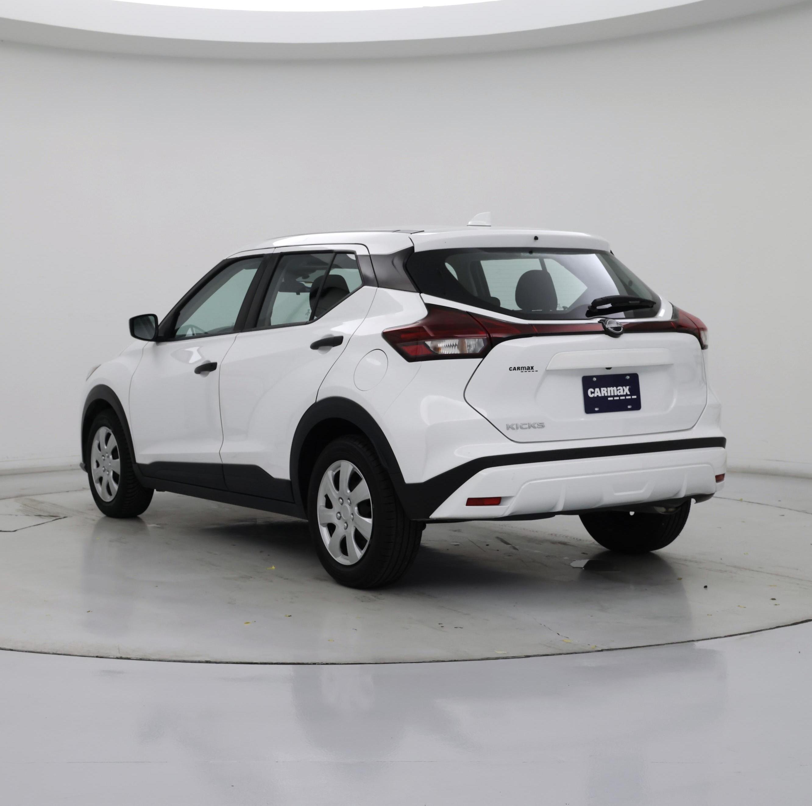 Thumbnail: 2023 Nissan Kicks - 2