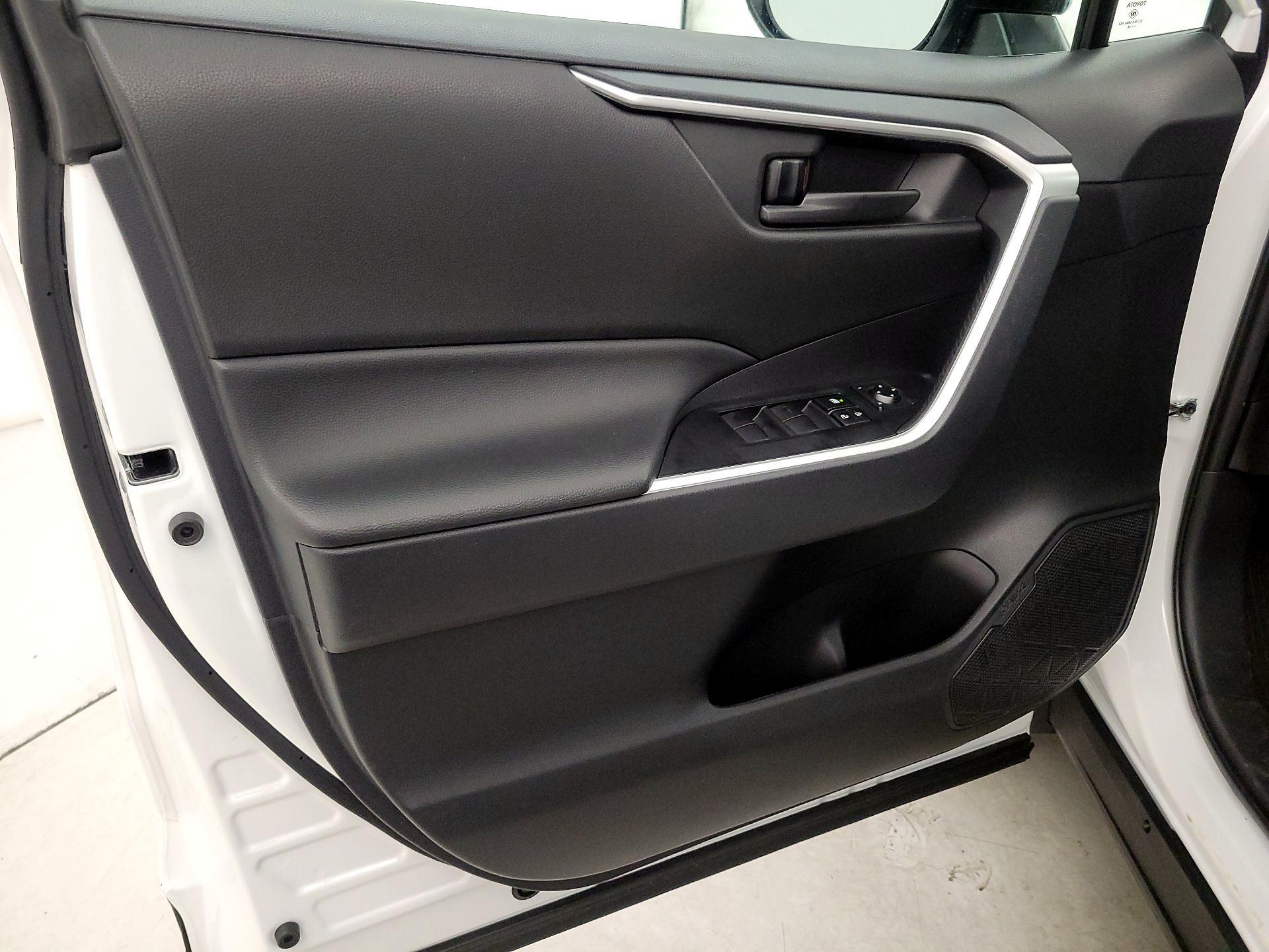 Thumbnail: 2024 Toyota RAV4 - 12