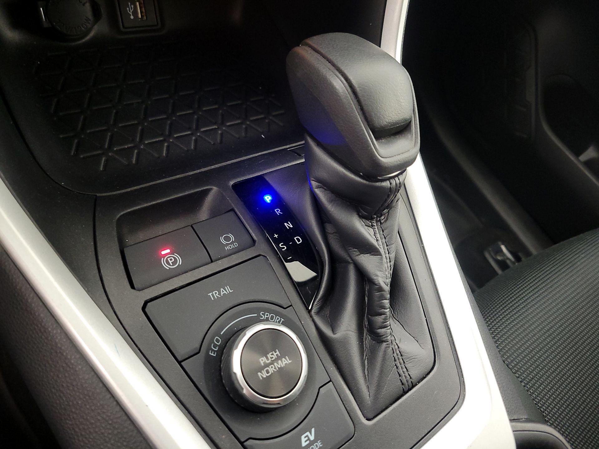 Thumbnail: 2024 Toyota RAV4 - 17