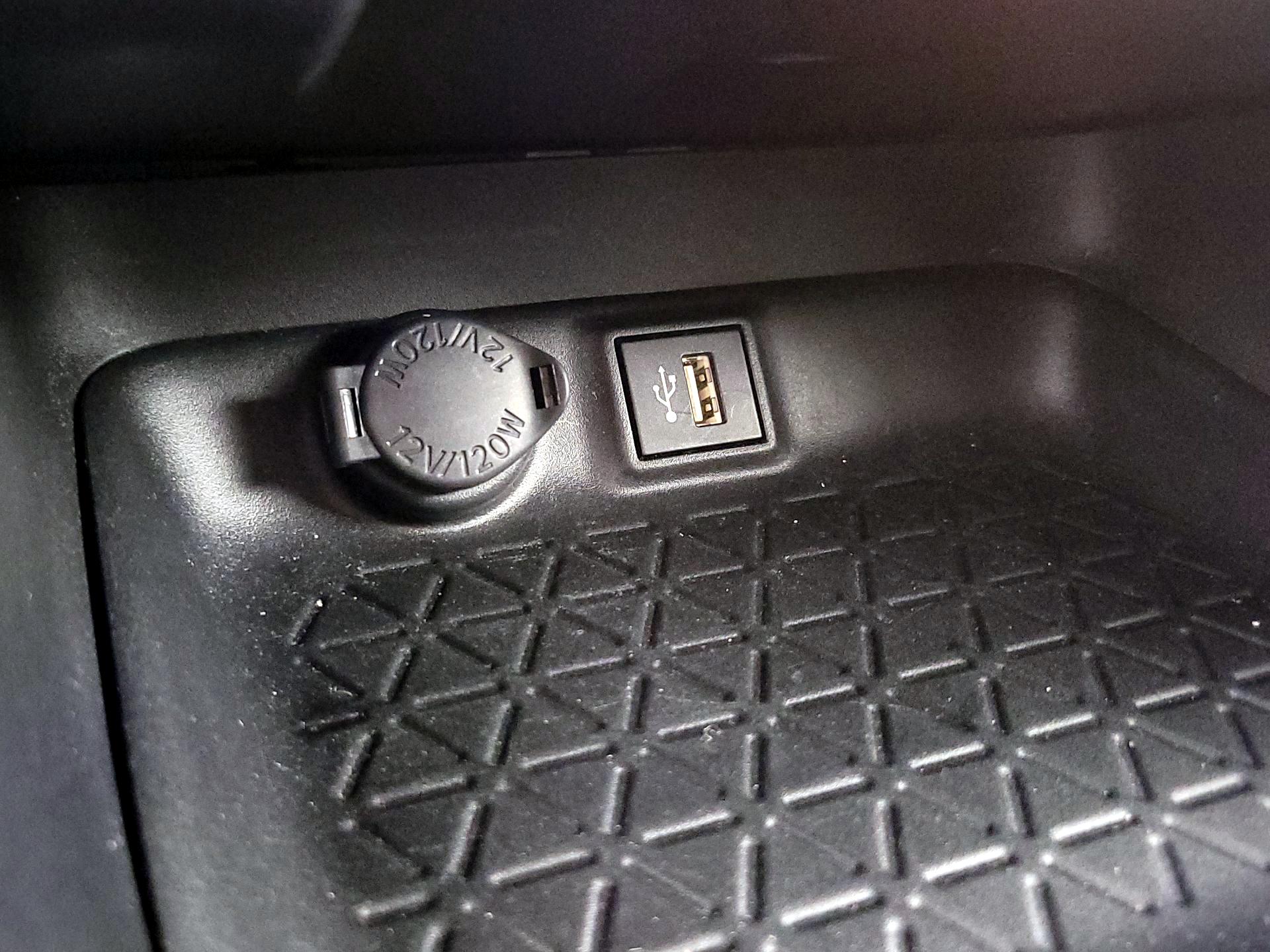 Thumbnail: 2024 Toyota RAV4 - 18