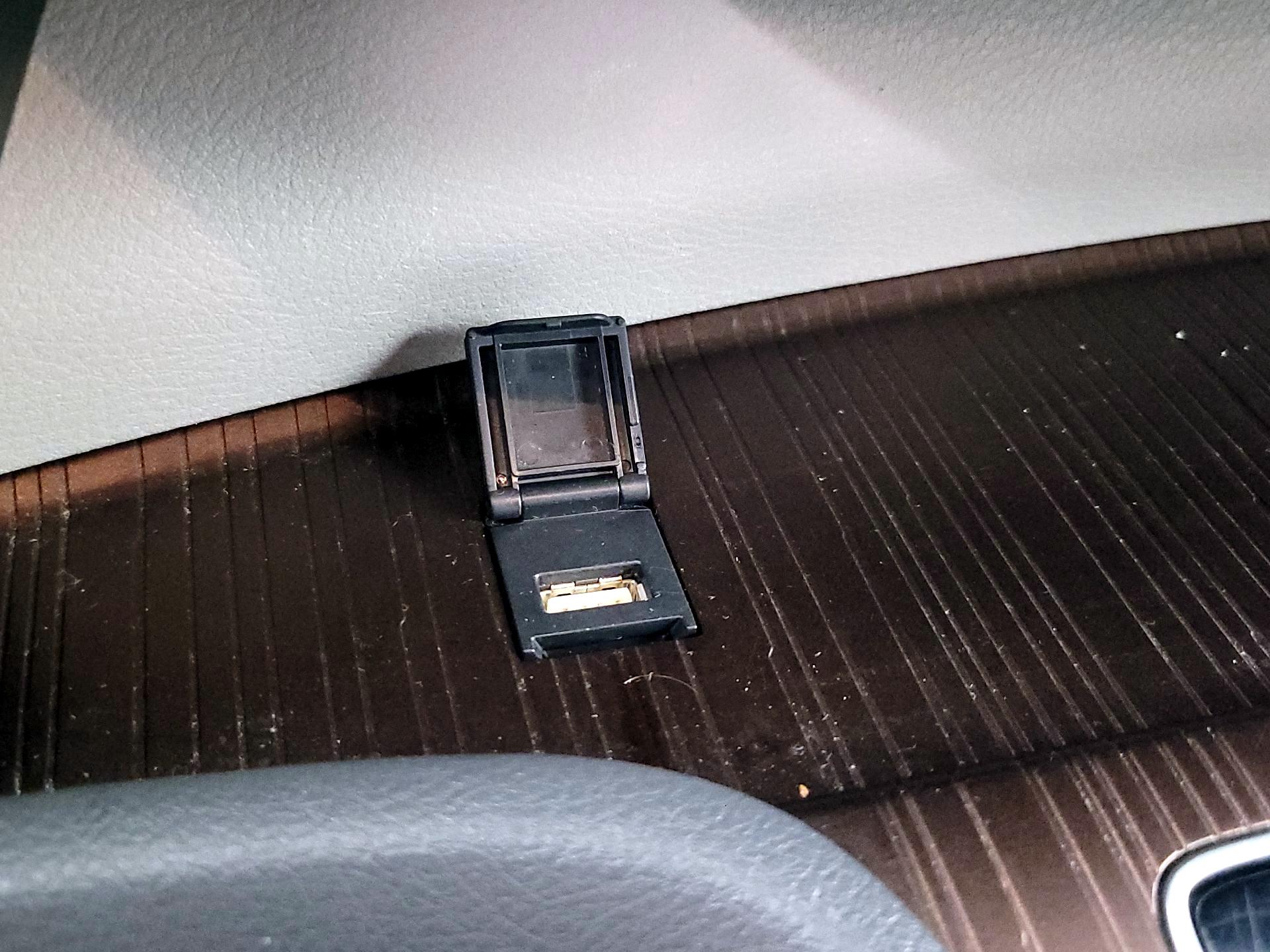 Thumbnail: 2023 Toyota Sienna - 18