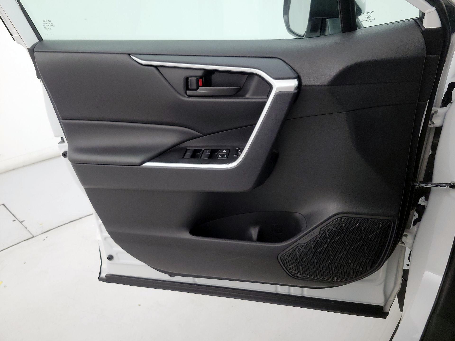 Thumbnail: 2024 Toyota RAV4 - 12