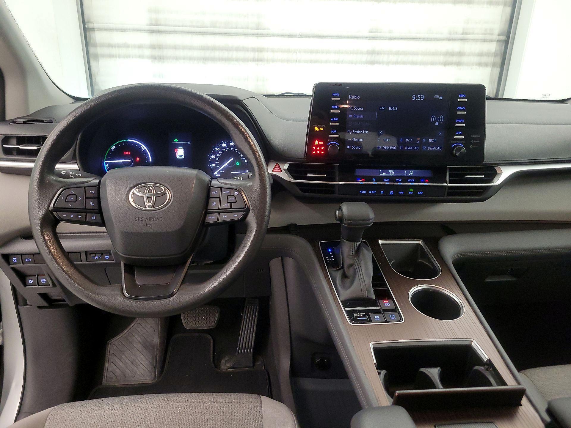 Thumbnail: 2022 Toyota Sienna - 9