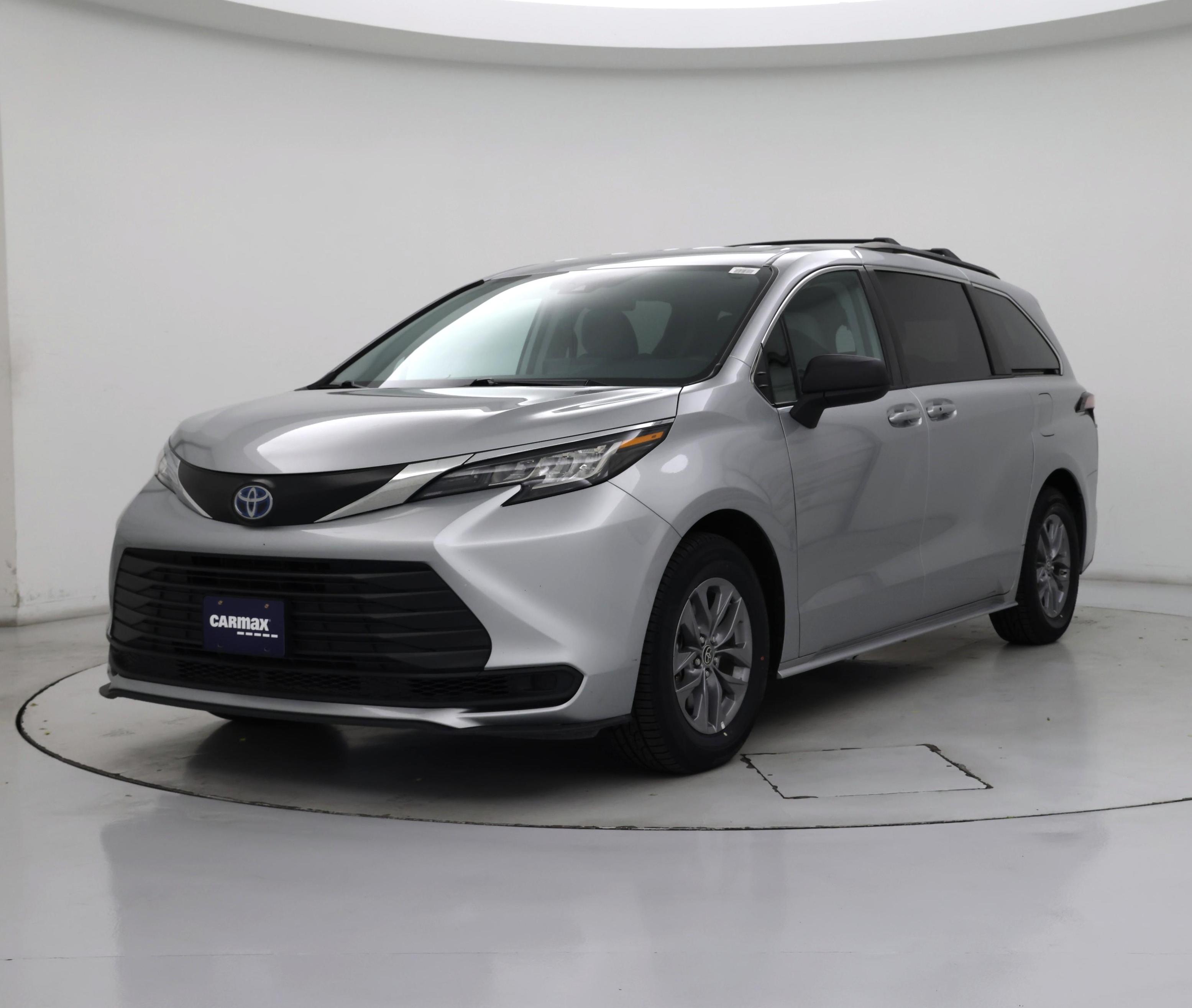 Thumbnail: 2022 Toyota Sienna - 4
