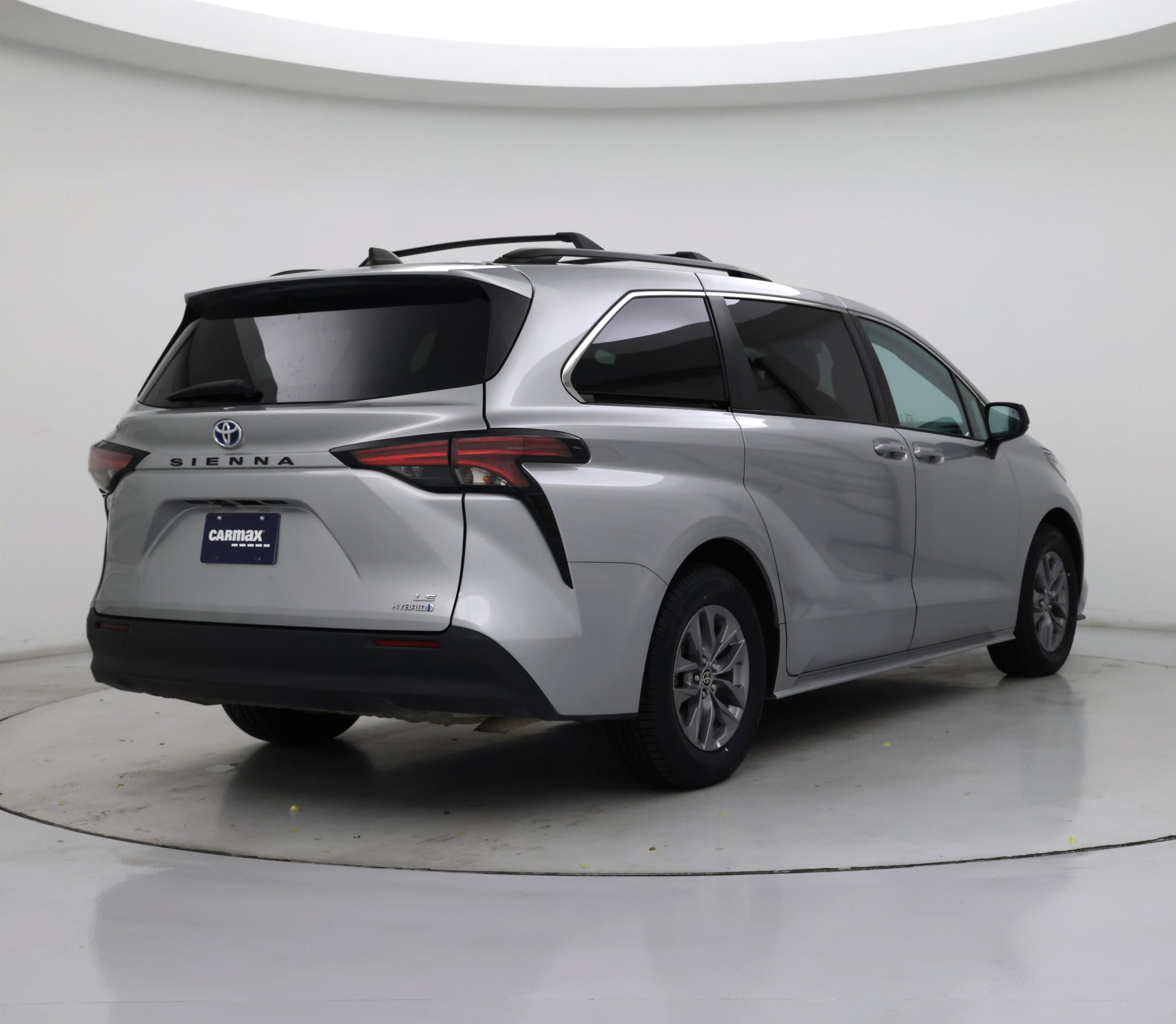 Thumbnail: 2022 Toyota Sienna - 8