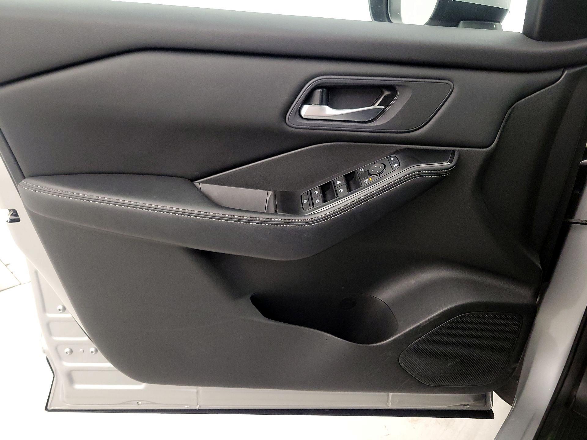 Thumbnail: 2024 Nissan Rogue - 12