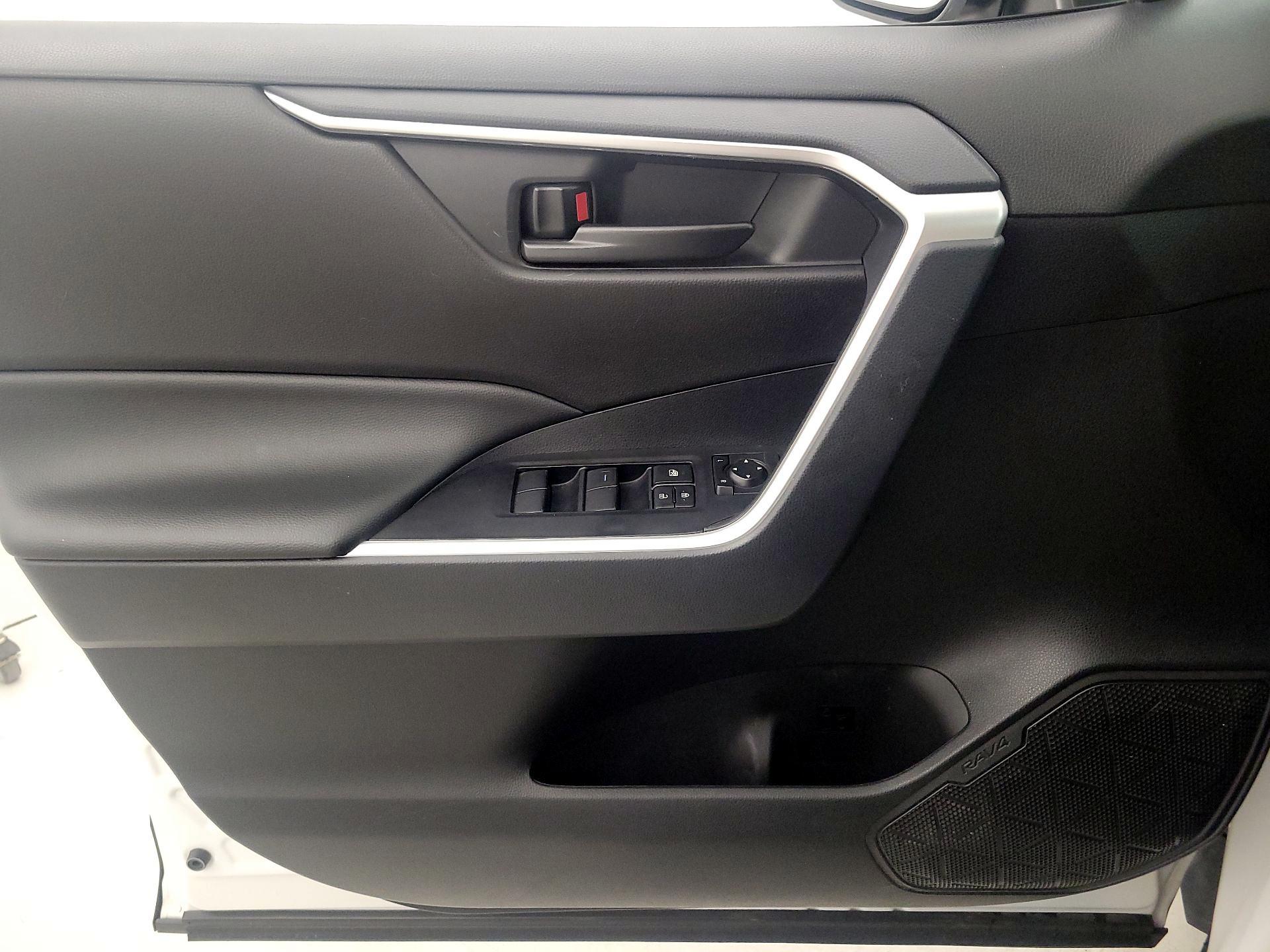 Thumbnail: 2024 Toyota RAV4 - 12