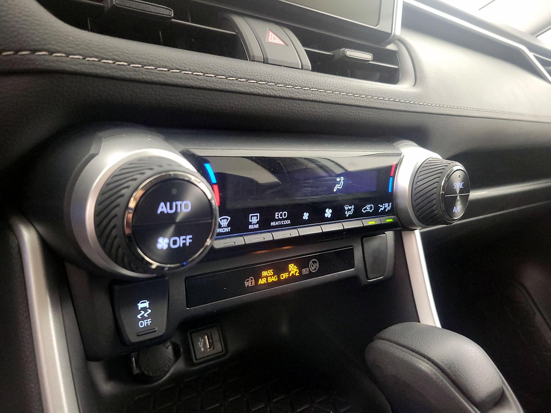 Thumbnail: 2024 Toyota RAV4 - 16