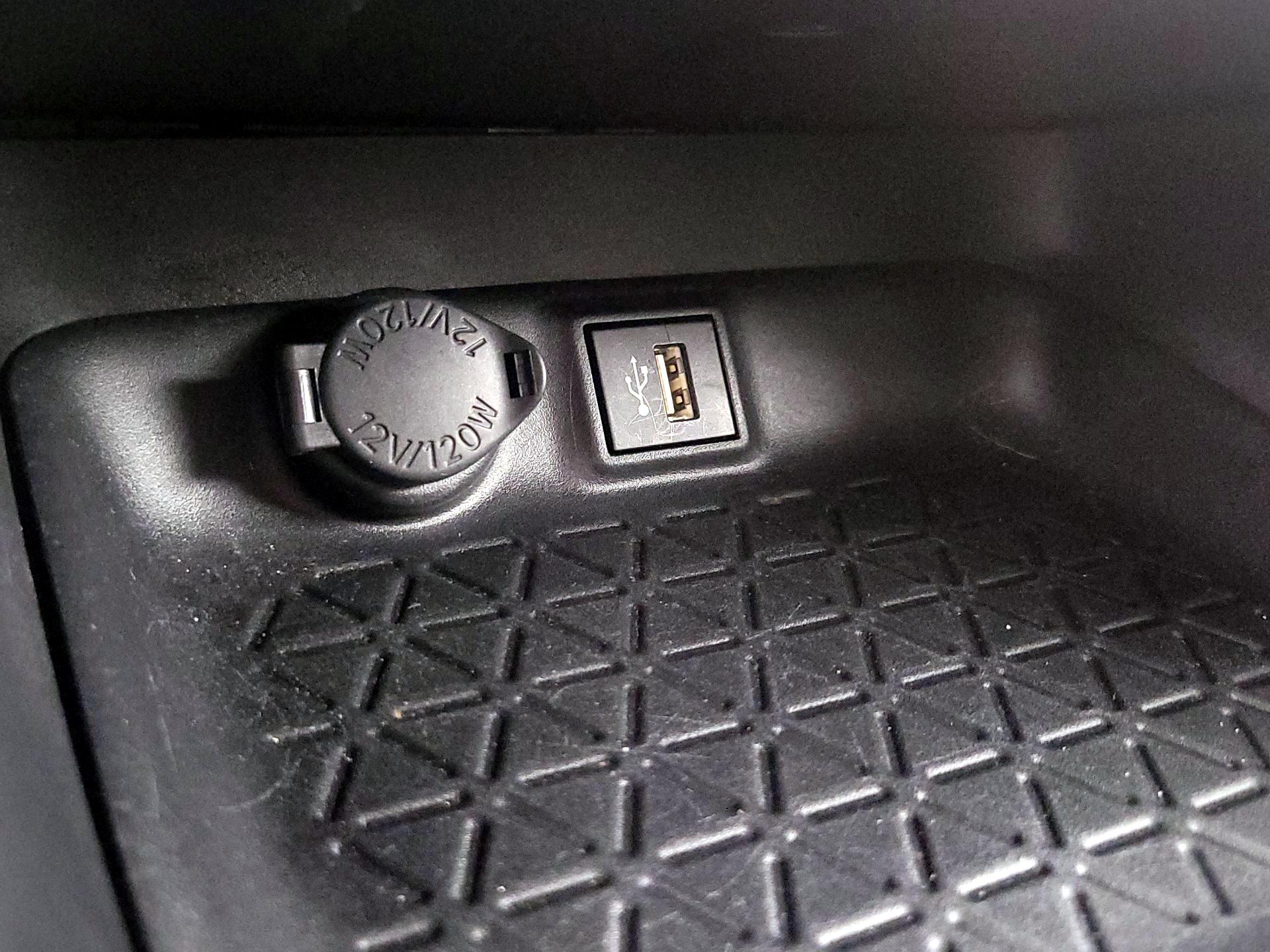 Thumbnail: 2024 Toyota RAV4 - 18