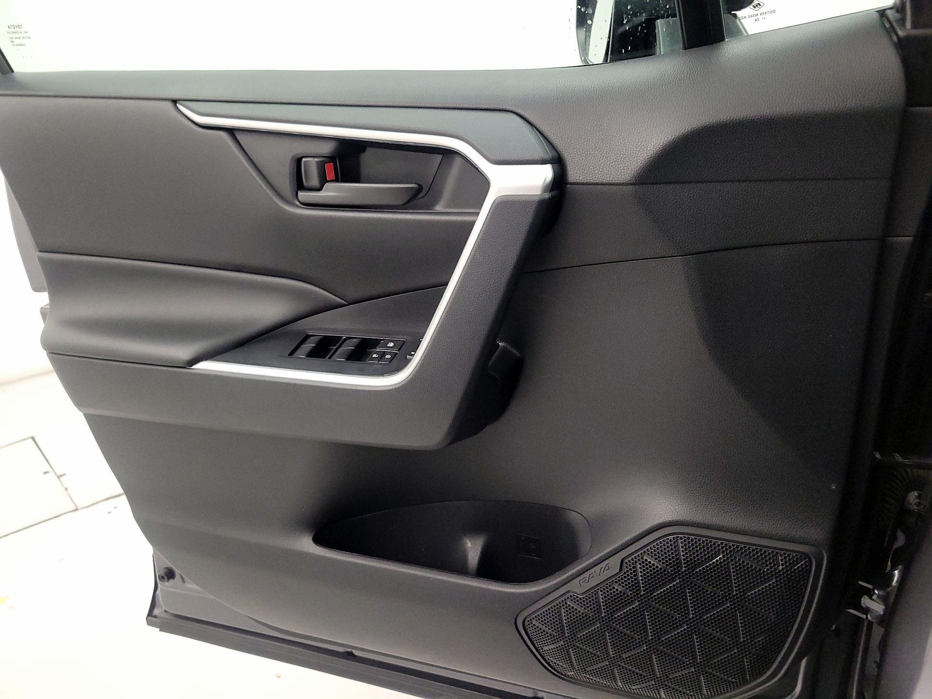 Thumbnail: 2024 Toyota RAV4 - 12