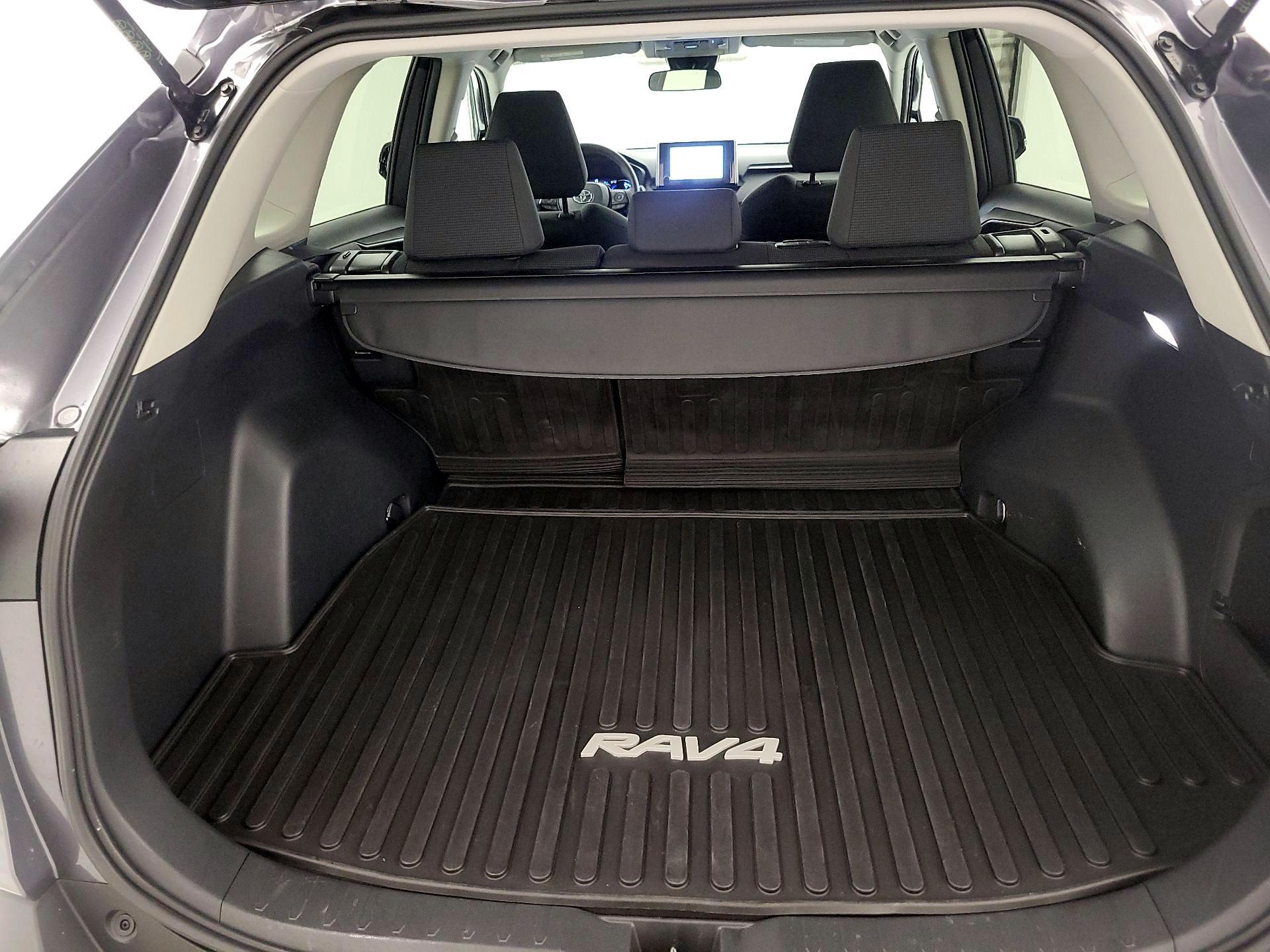 Thumbnail: 2024 Toyota RAV4 - 20