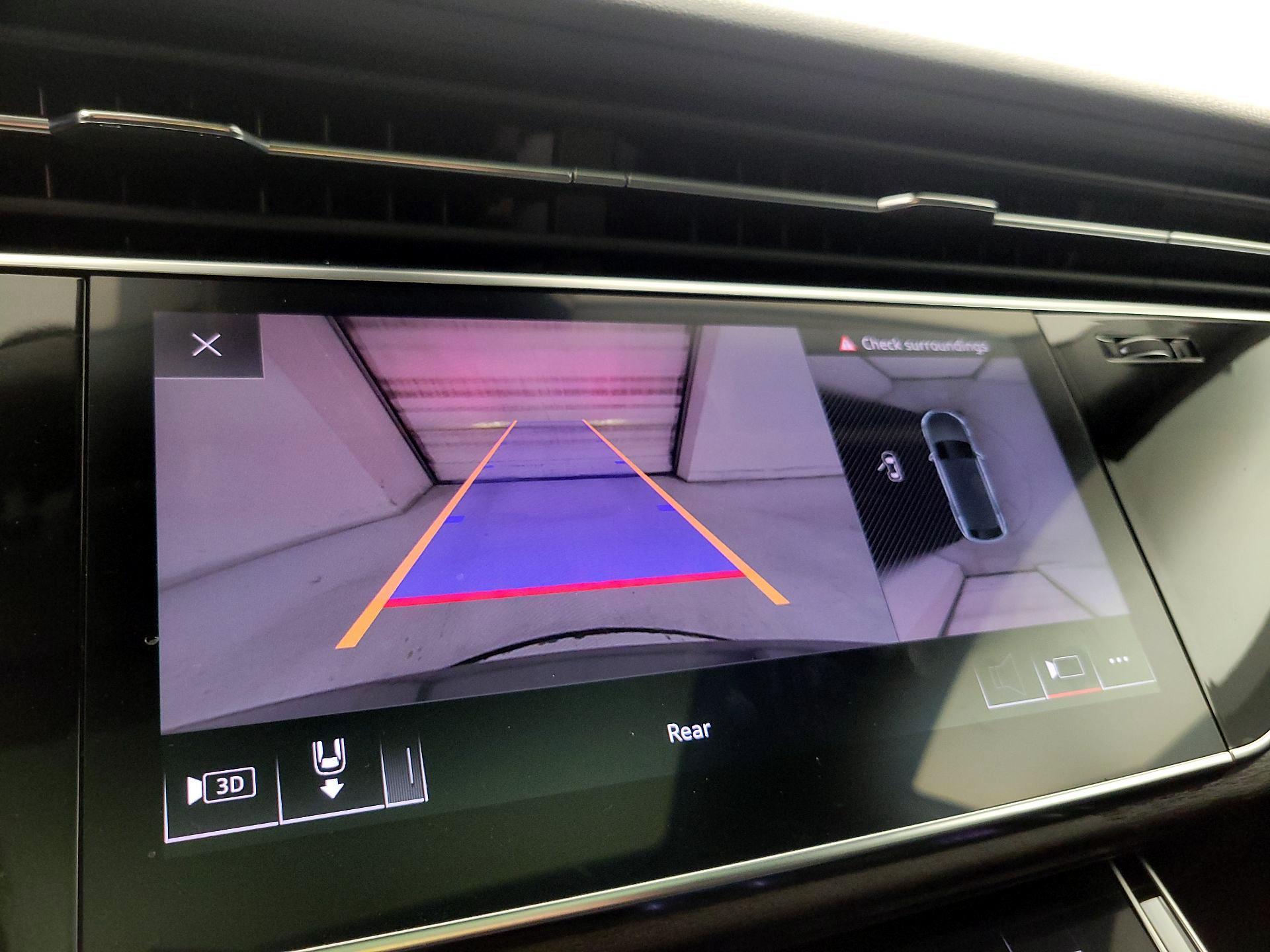 Thumbnail: 2020 Audi Q8 - 15