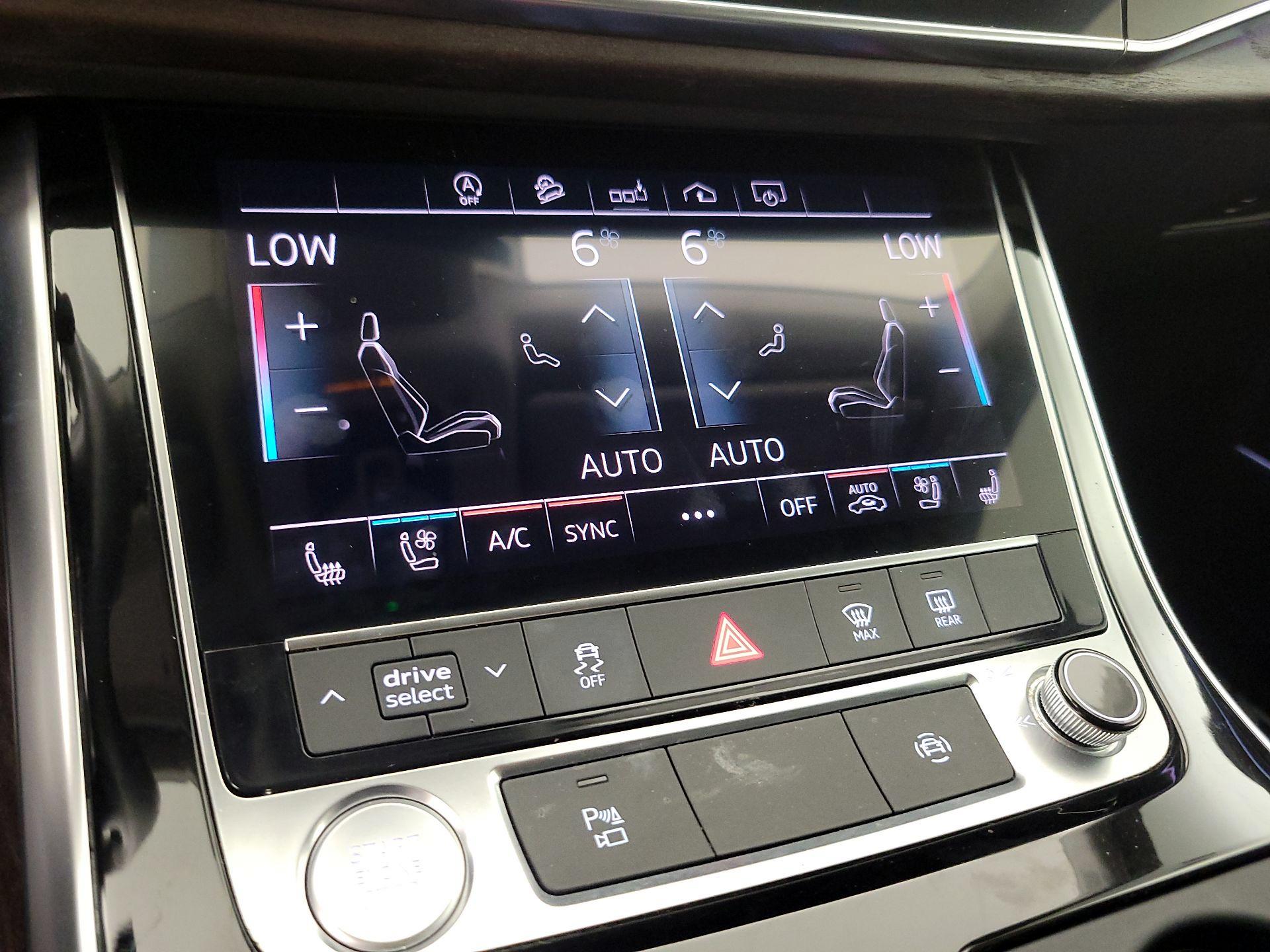 Thumbnail: 2020 Audi Q8 - 17