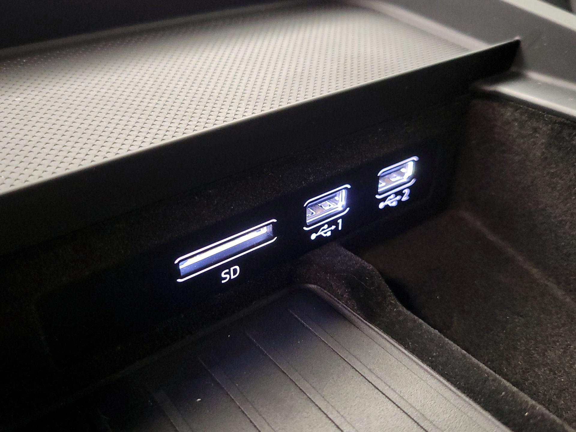 Thumbnail: 2020 Audi Q8 - 19