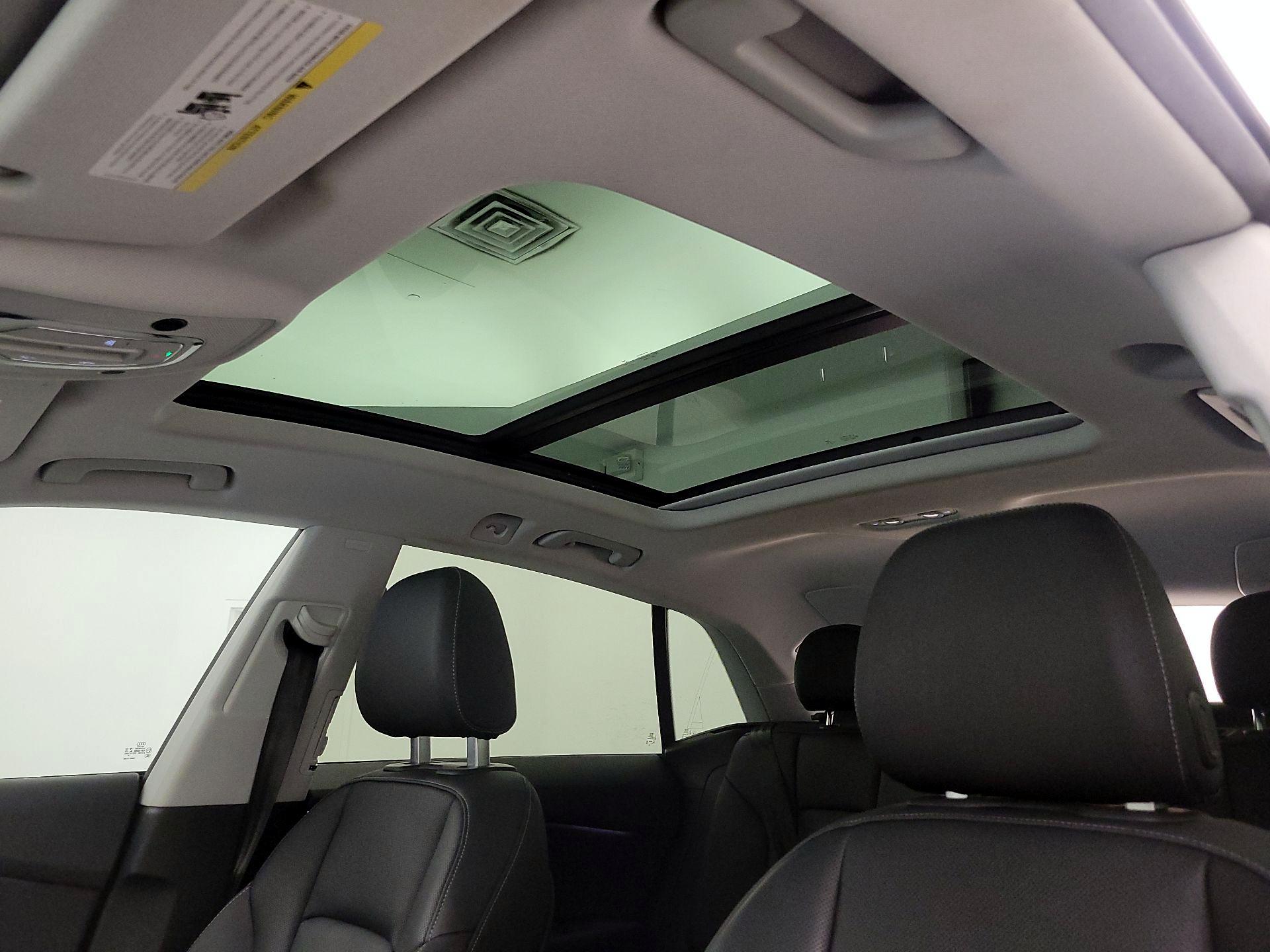 Thumbnail: 2020 Audi Q8 - 20