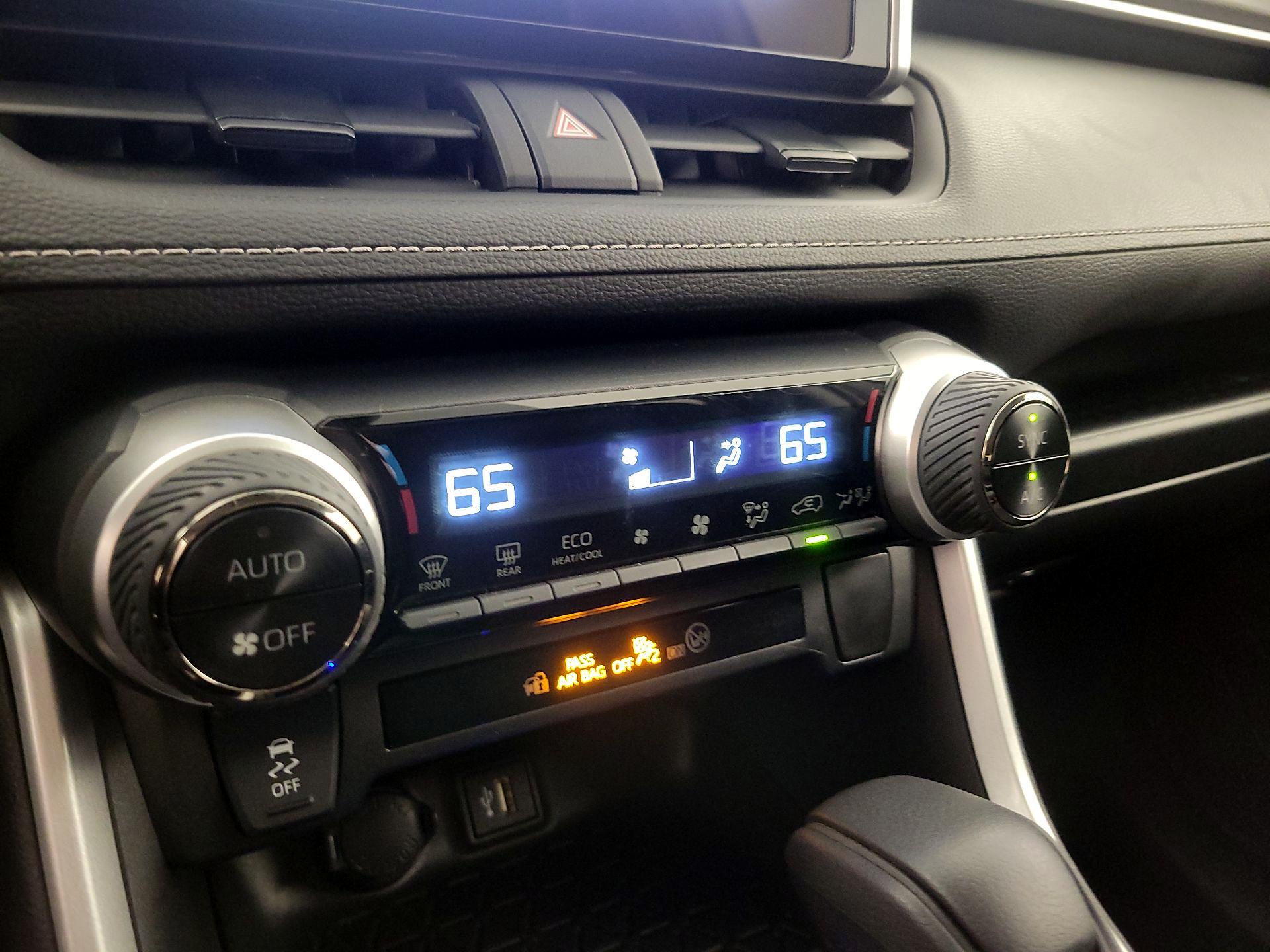 Thumbnail: 2024 Toyota RAV4 - 16